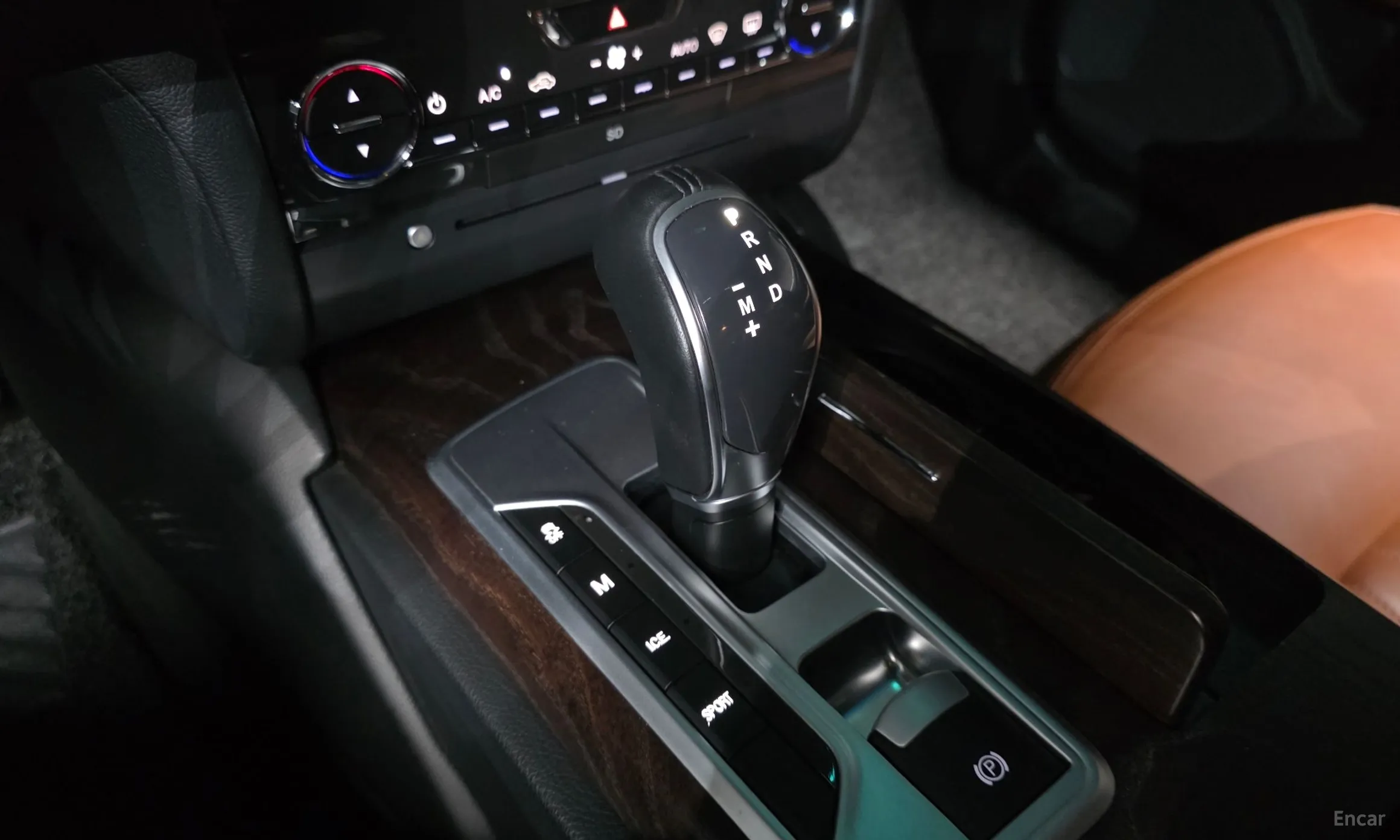 Maserati Ghibli превью 9