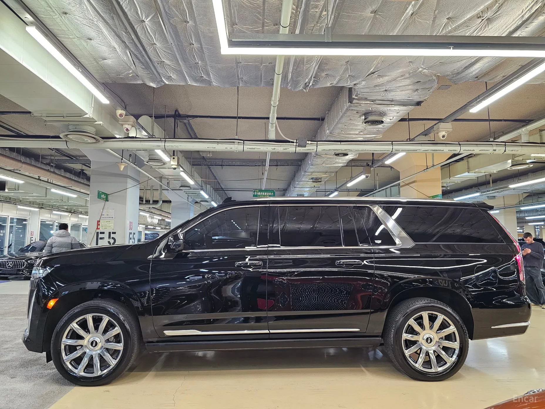 Cadillac Escalade 5th Generation