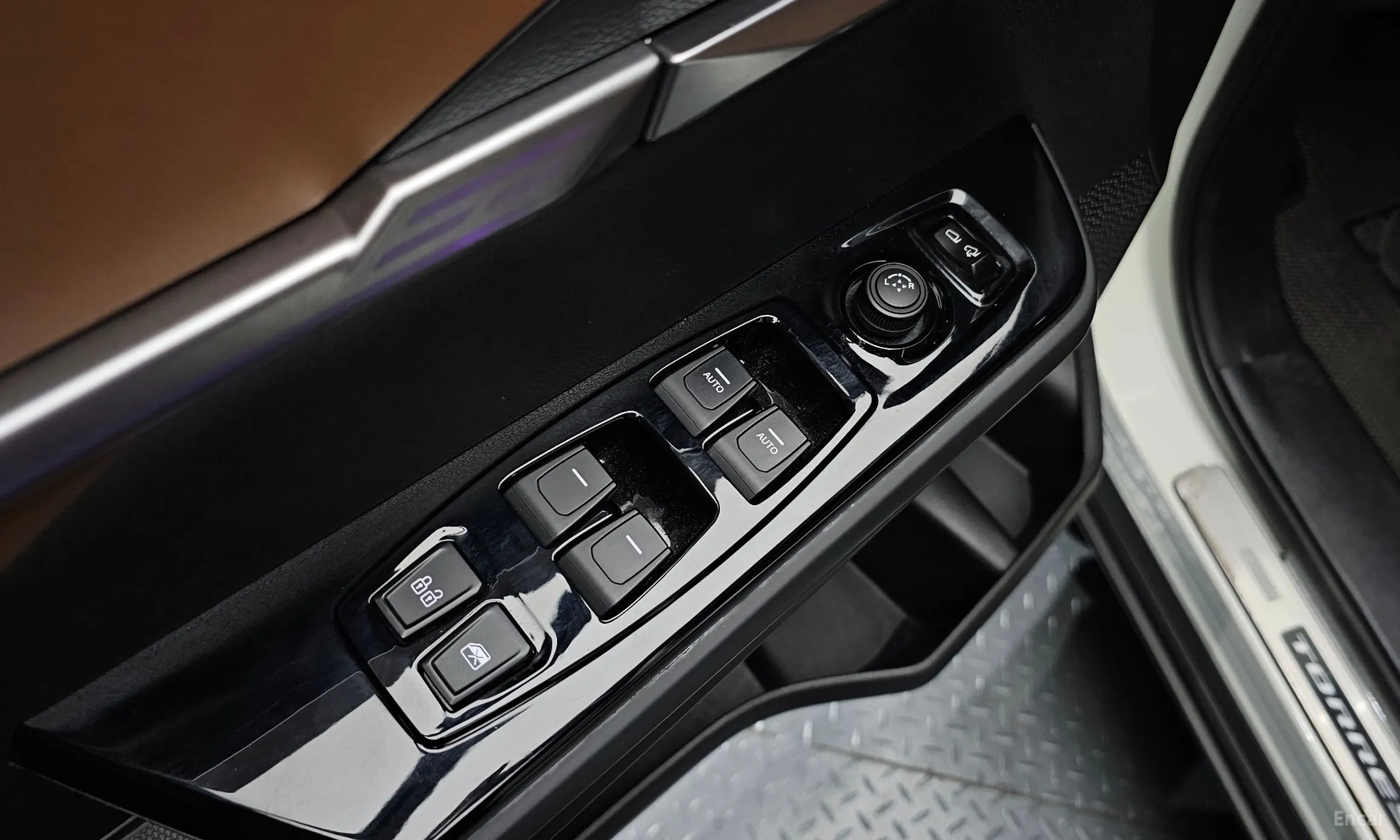 KG Mobility (SsangYong) Torres превью 16