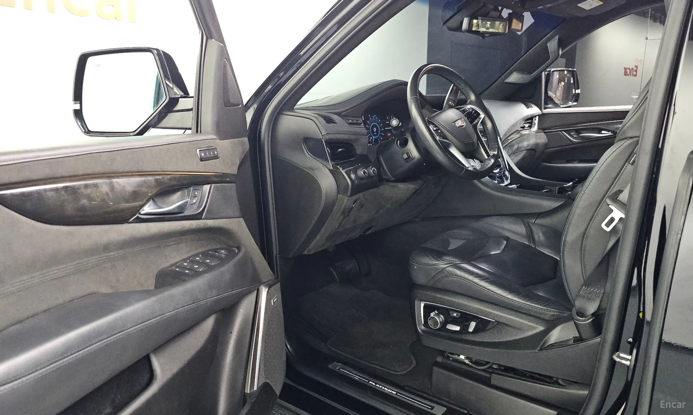 Cadillac Escalade превью 10