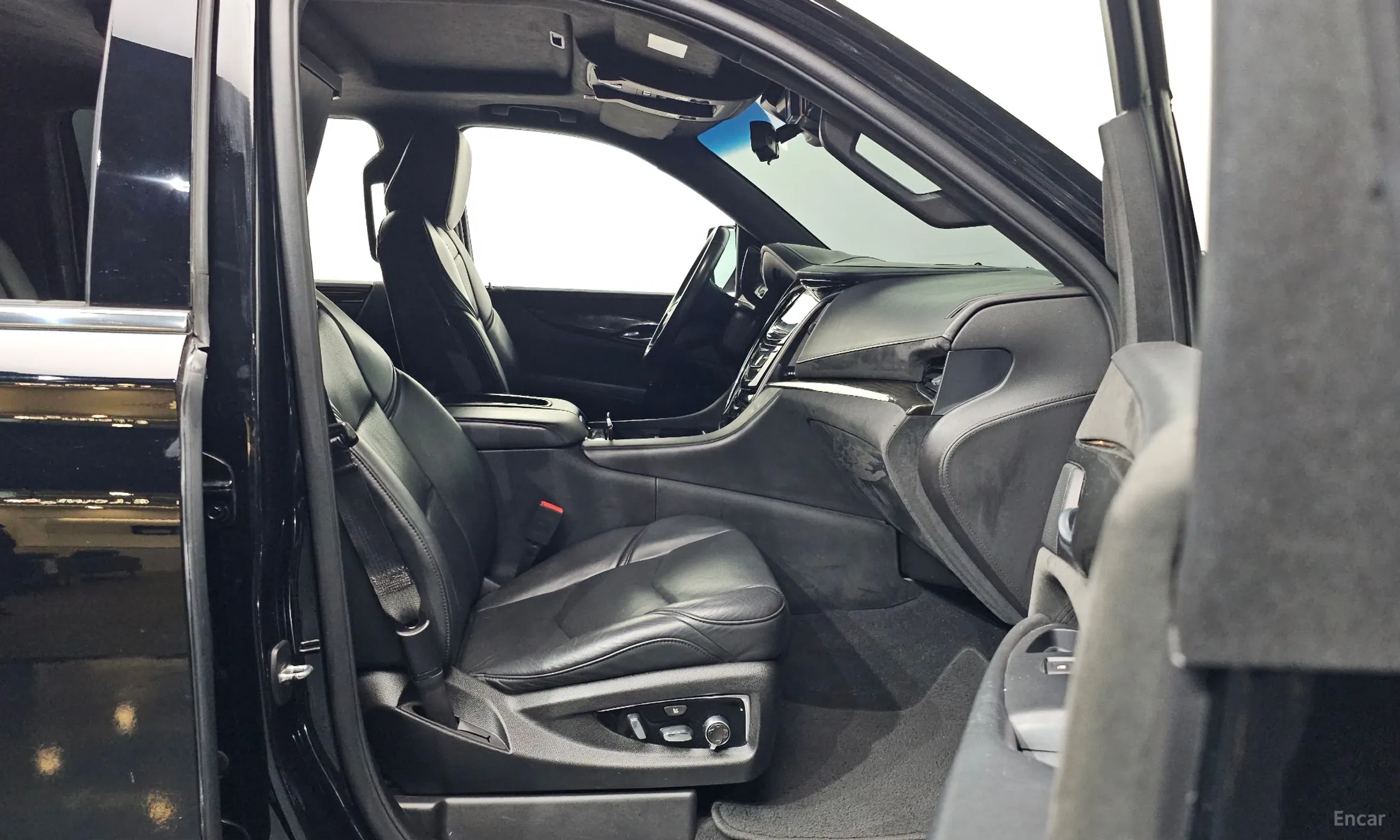 Cadillac Escalade превью 11