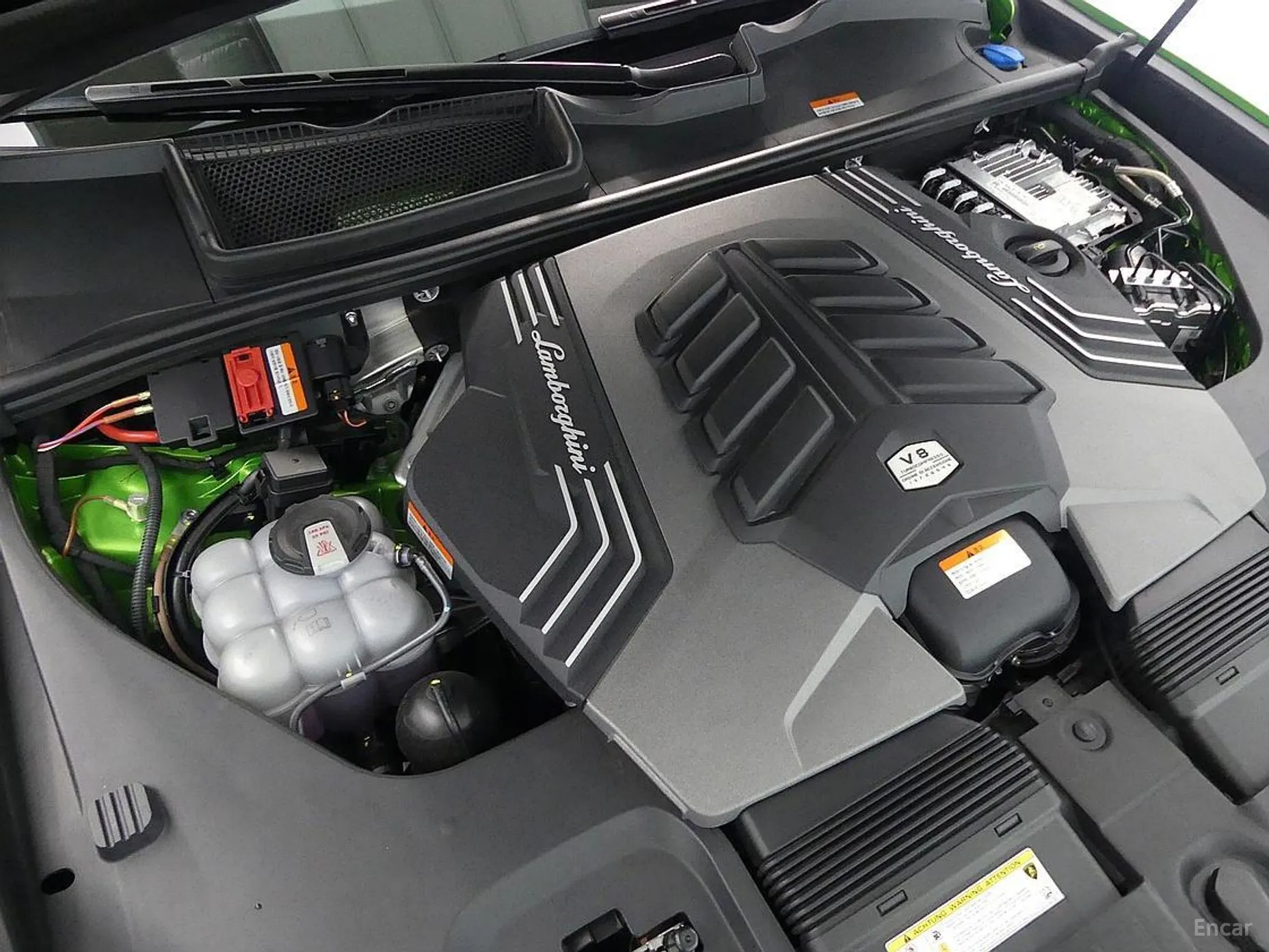 Lamborghini Urus превью 5