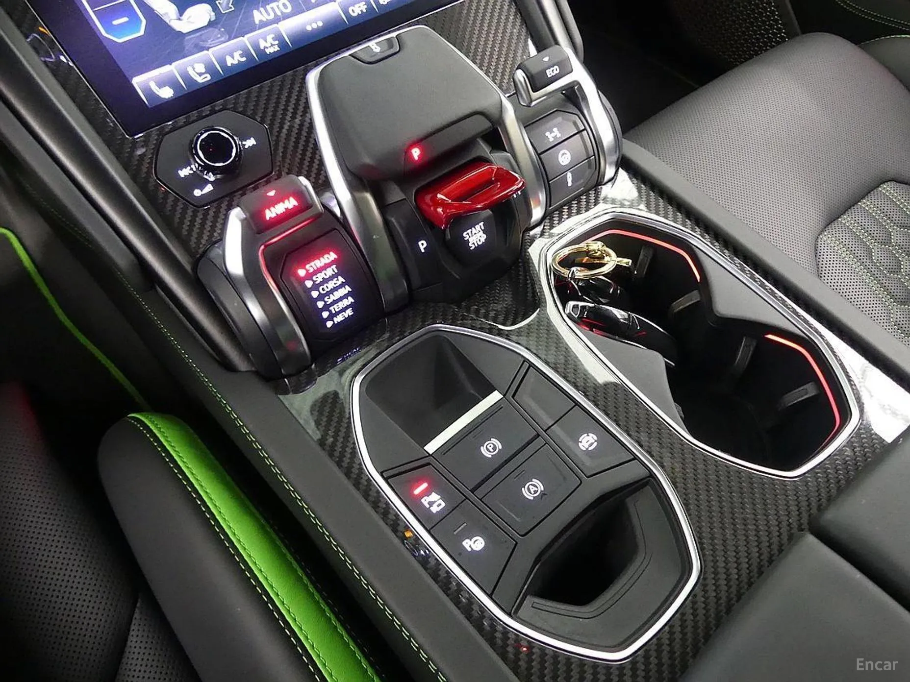 Lamborghini Urus превью 9