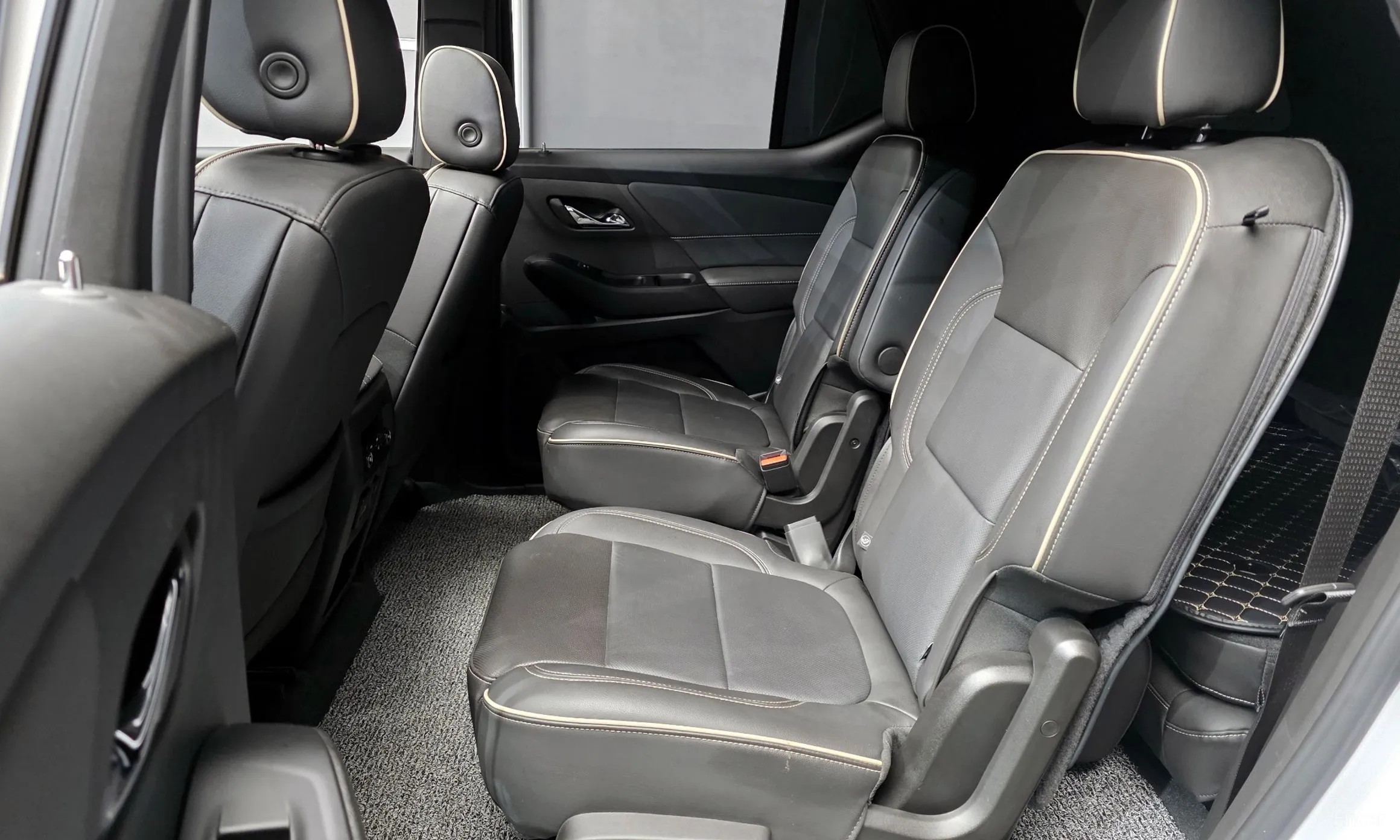 Chevrolet (GM Daewoo) Traverse превью 12