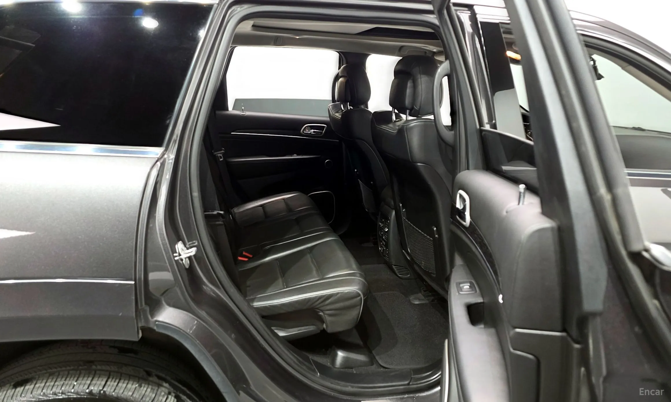 Jeep Grand Cherokee превью 12