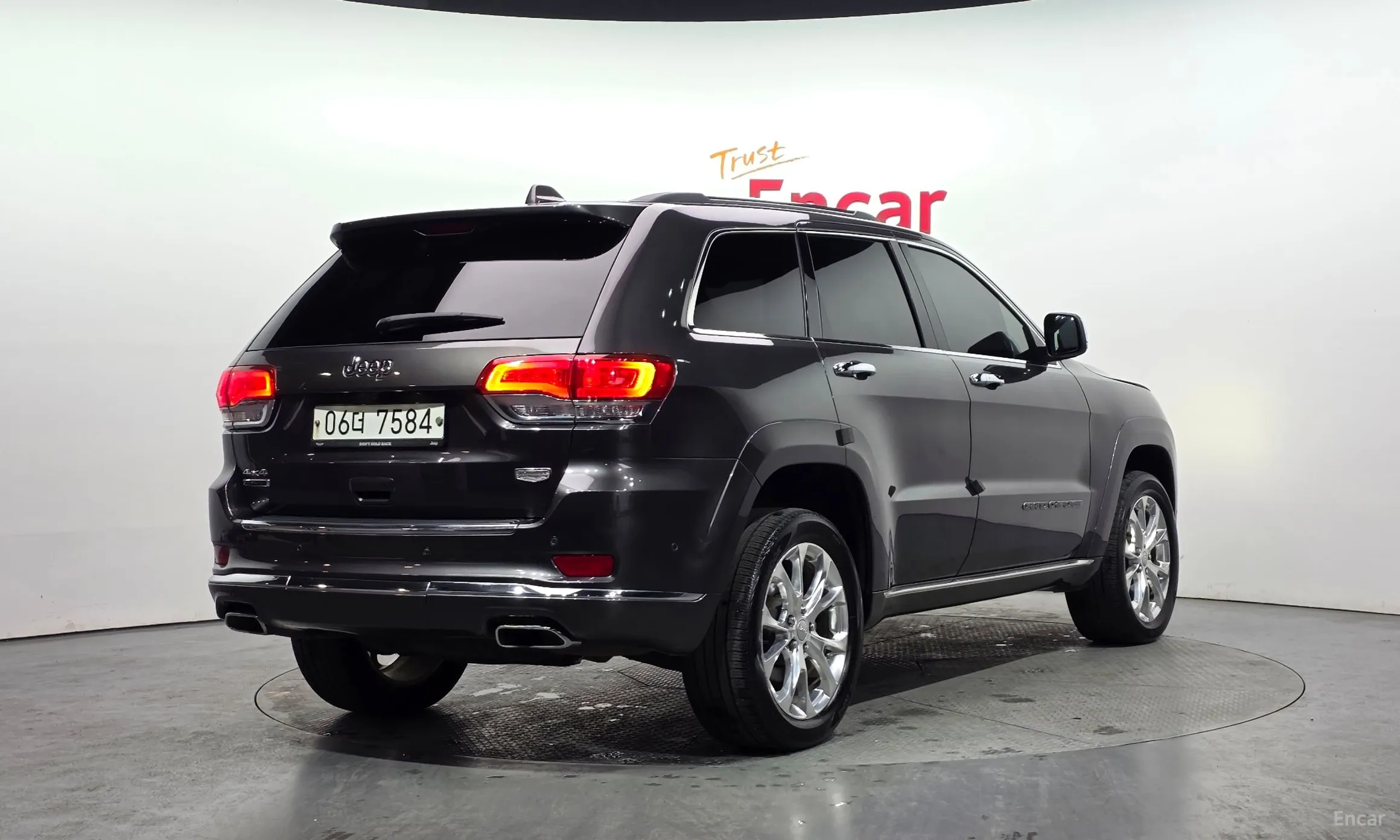 Jeep Grand Cherokee превью 2