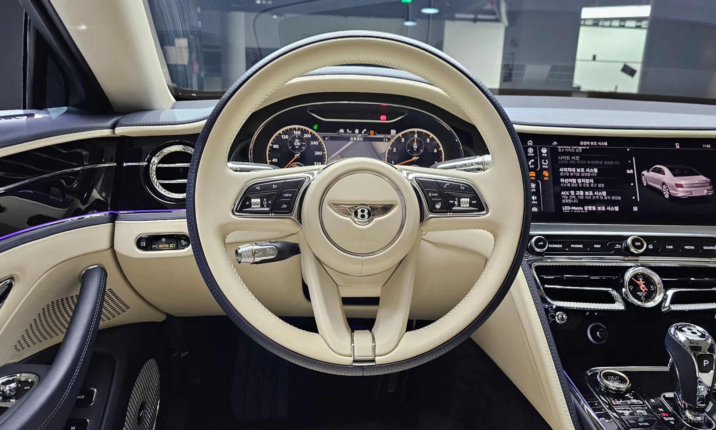 Bentley Flying Spur 3rd Generation превью 10