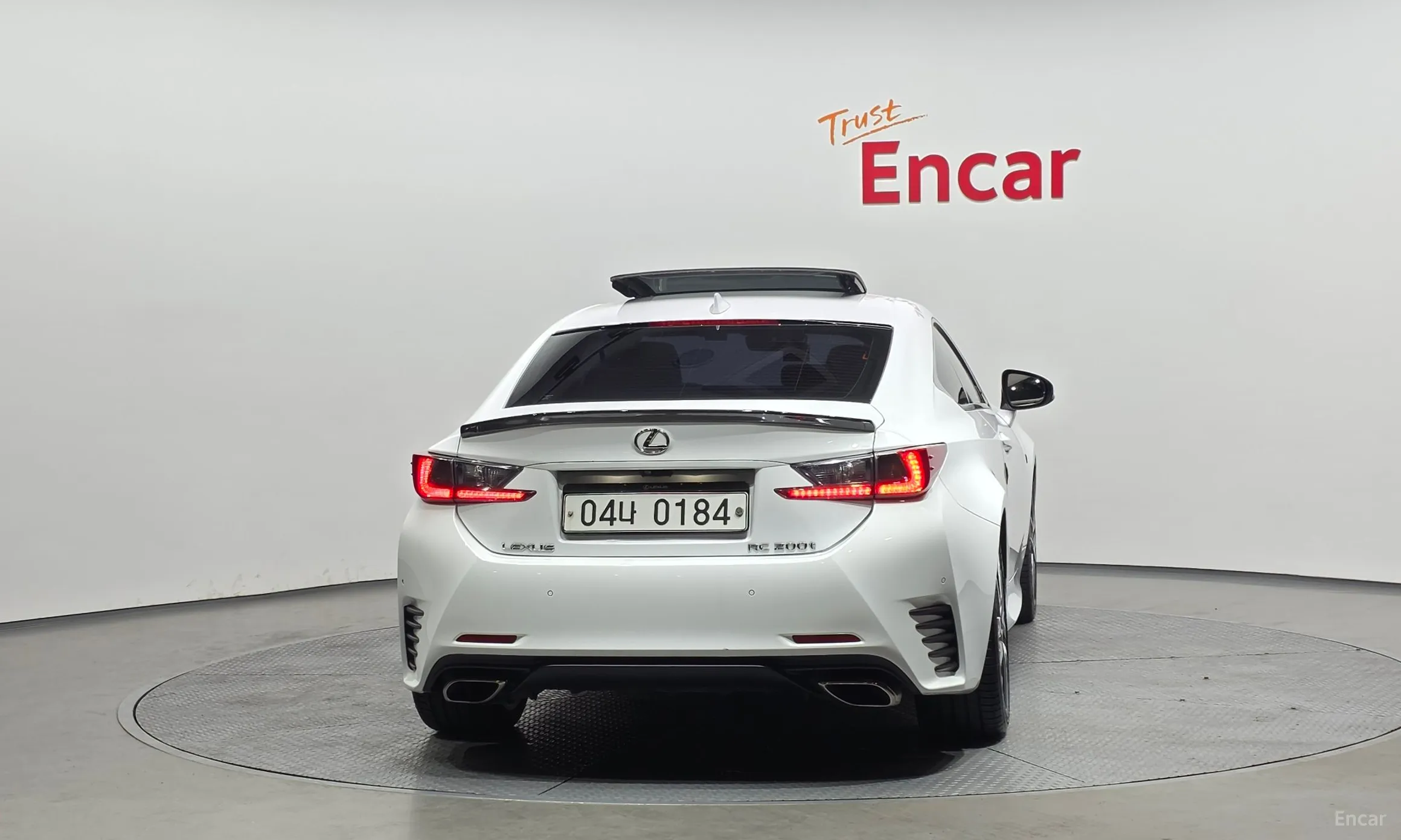 Lexus RC200t превью 4