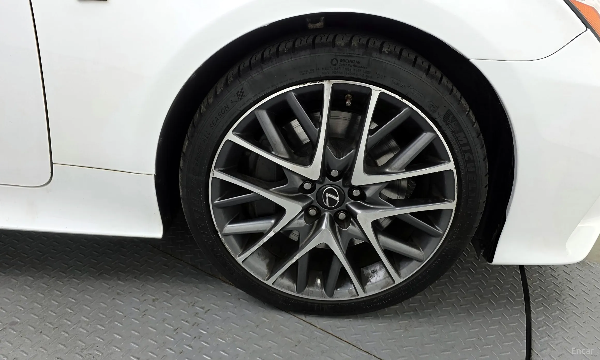 Lexus RC200t превью 5