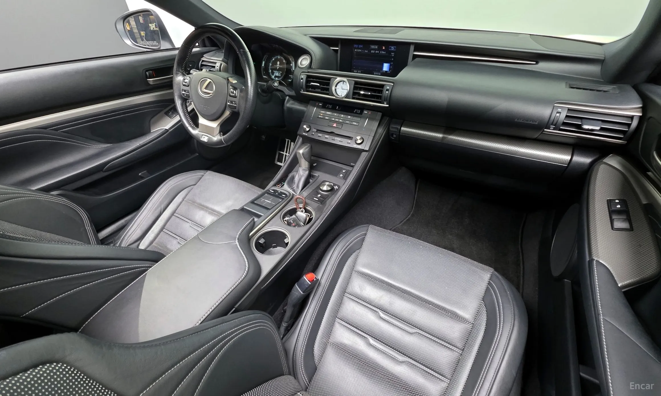 Lexus RC200t превью 7