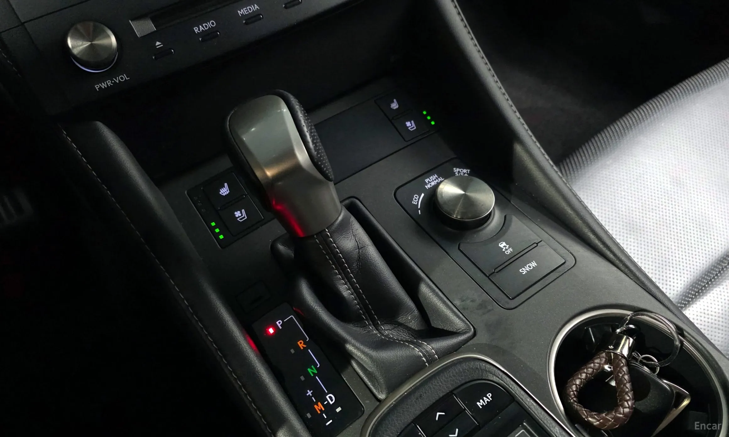 Lexus RC200t превью 9