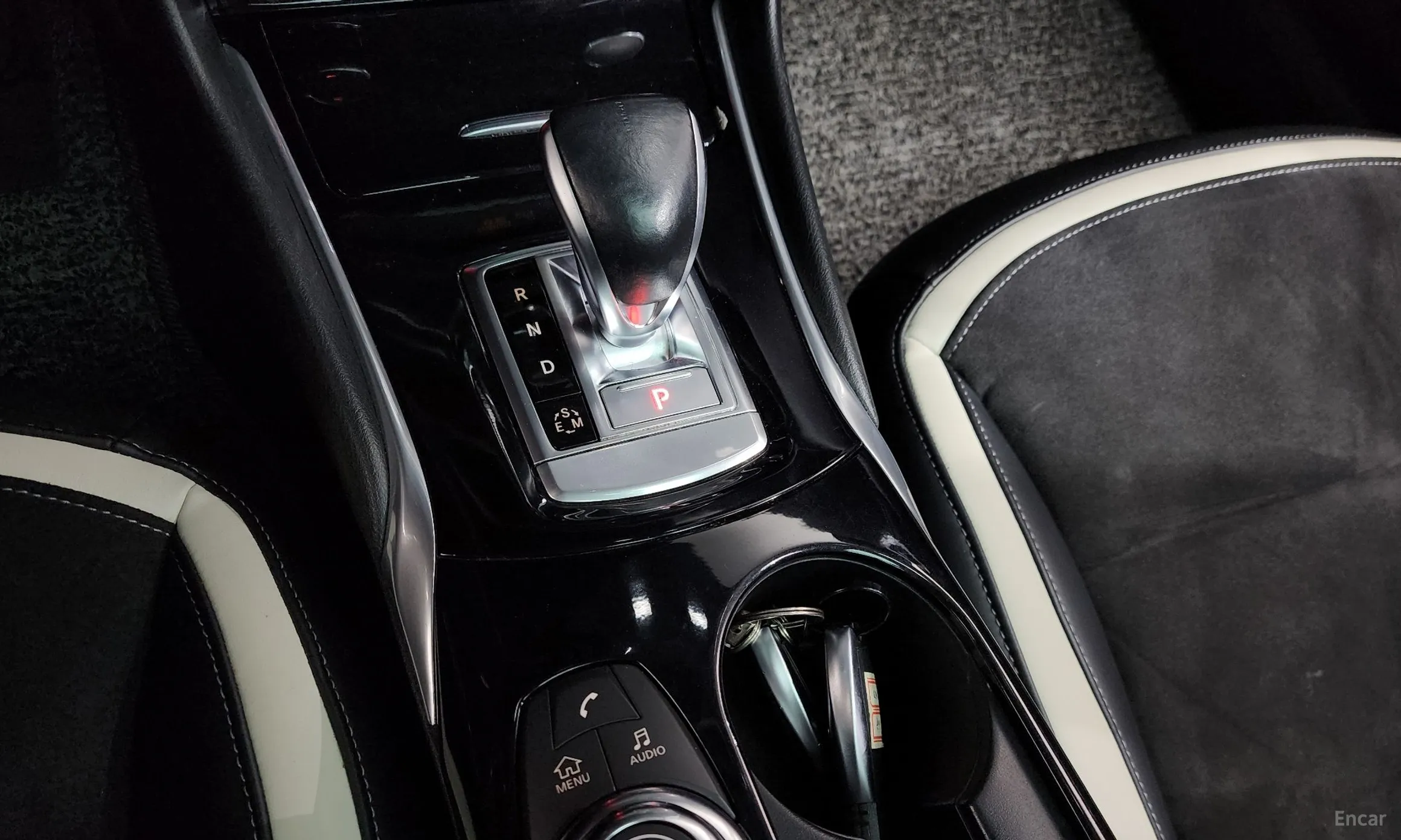 Infiniti Q30 превью 9