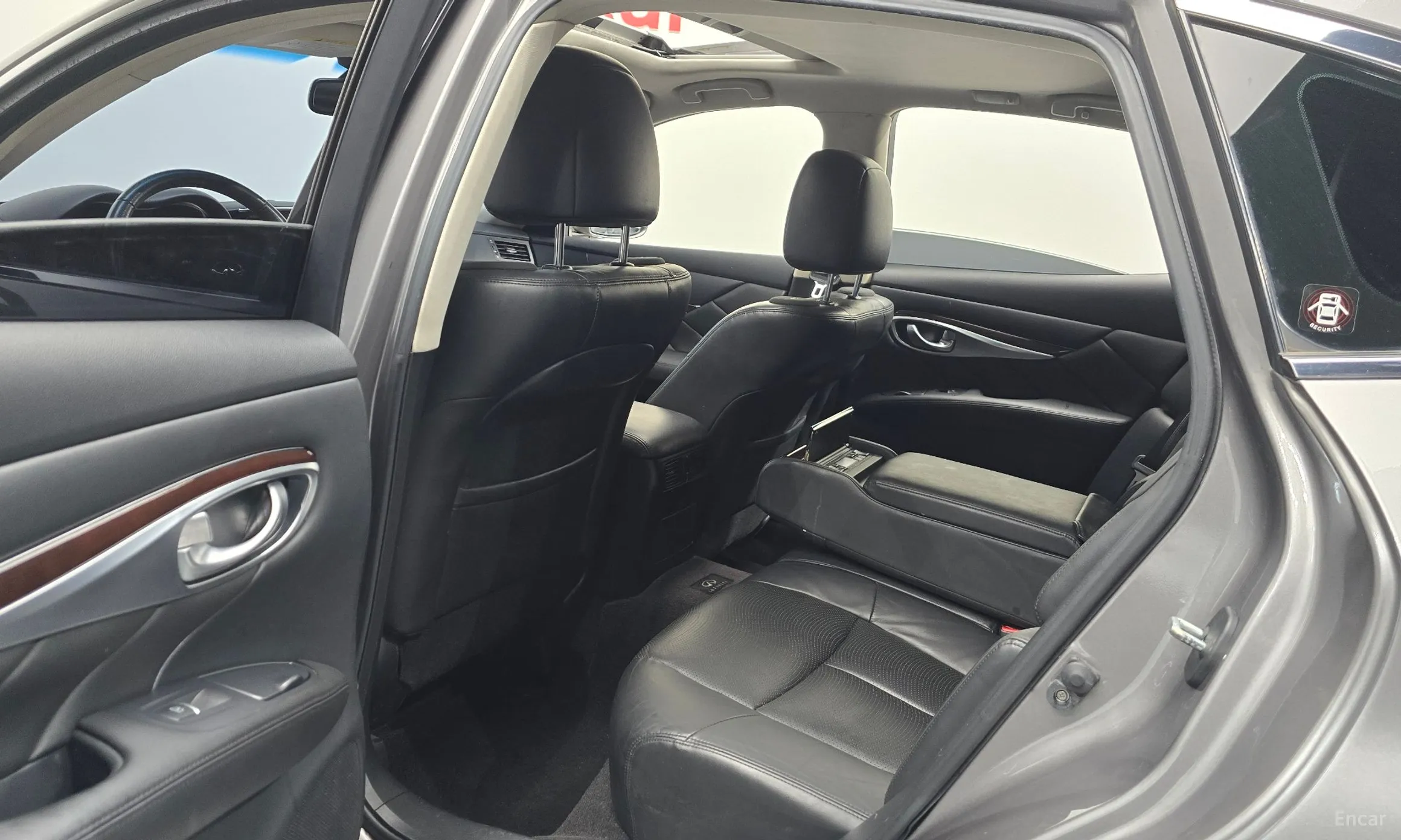 Infiniti M37 превью 12
