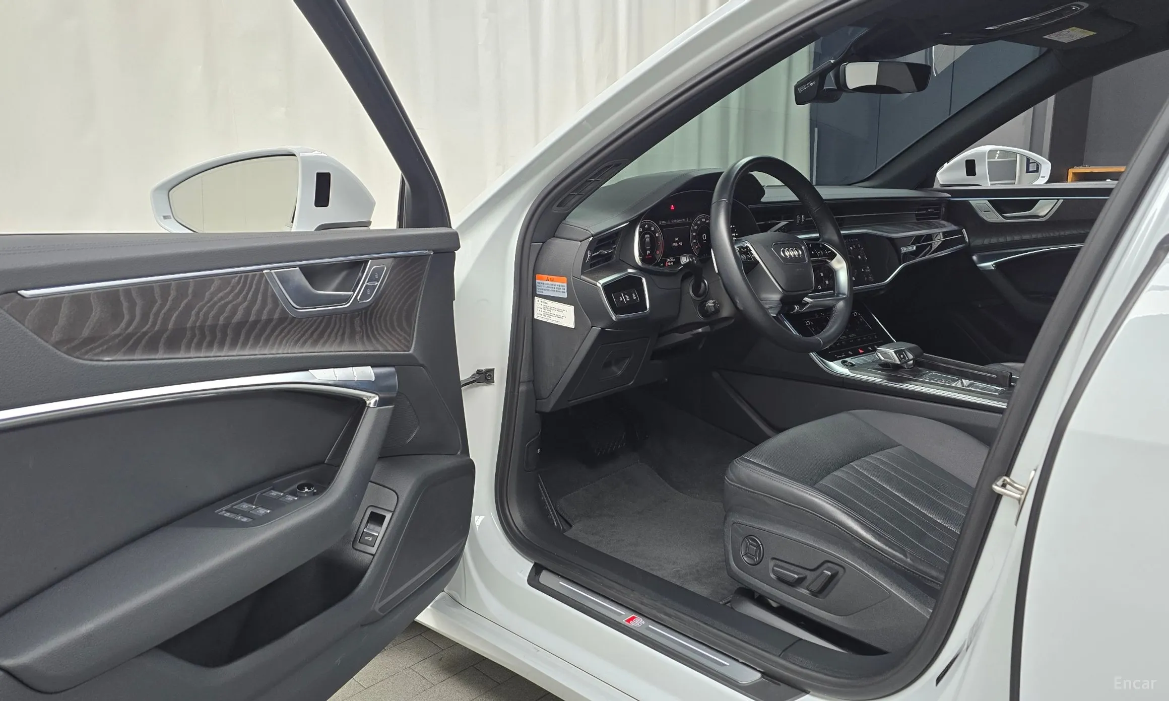 Audi A6 (C8) превью 10