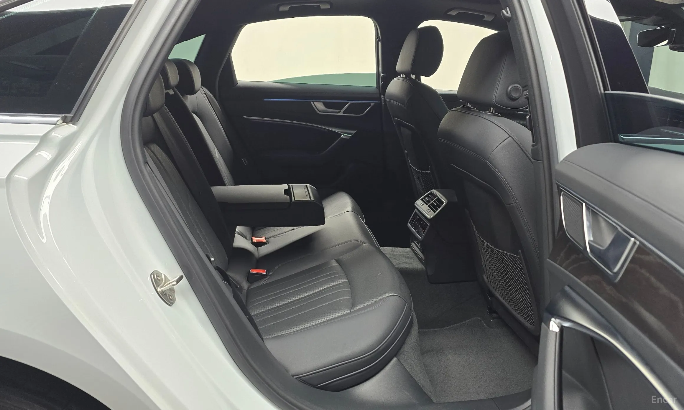 Audi A6 (C8) превью 12