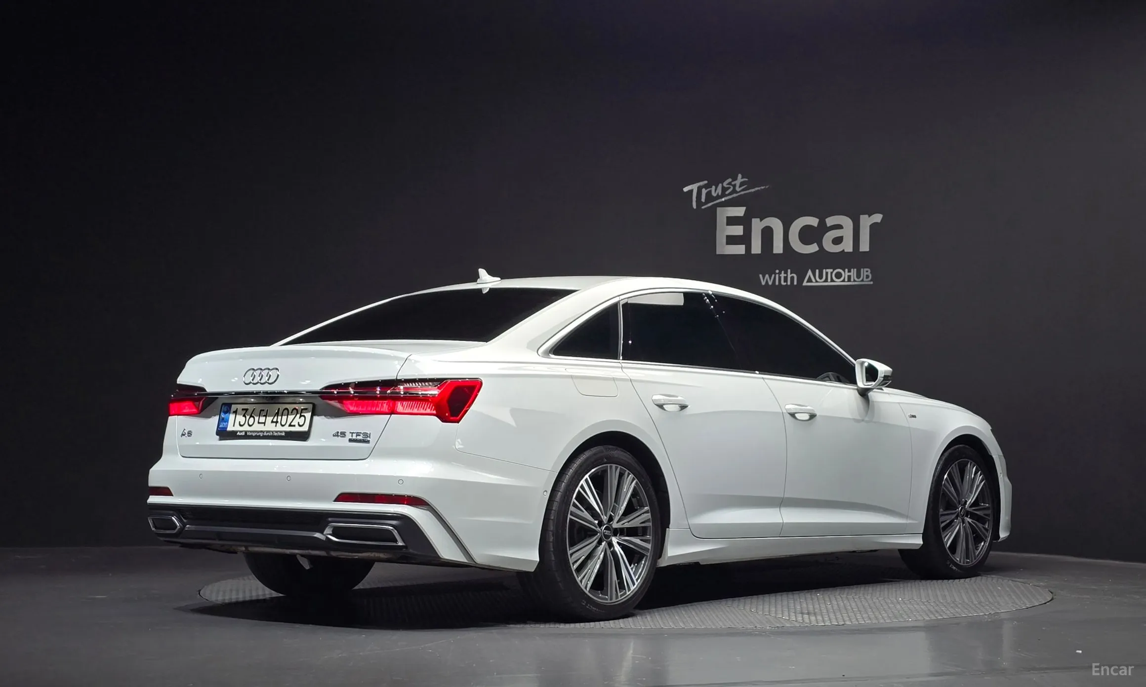 Audi A6 (C8)