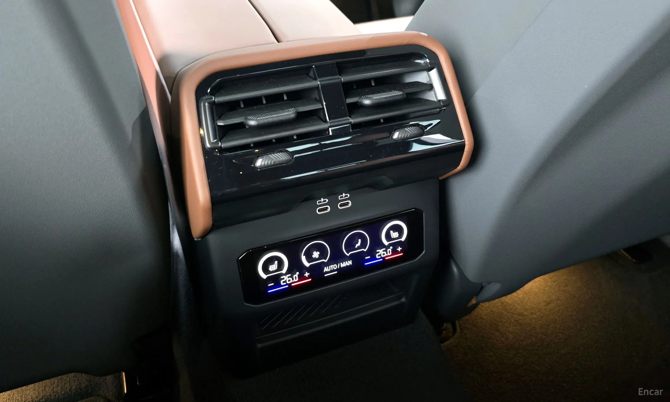 BMW 5 Series (G60) превью 17