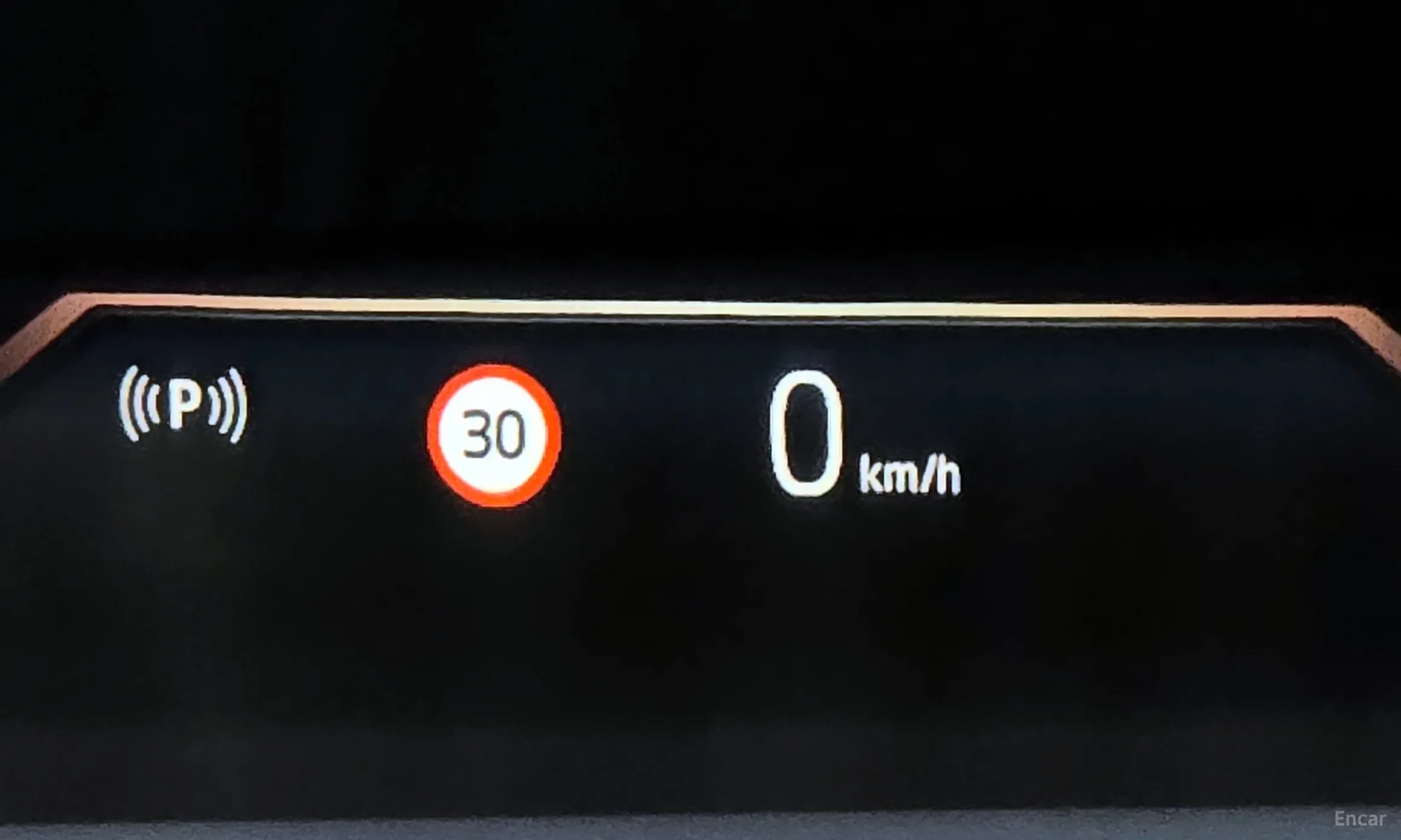 BMW 5 Series (G60) превью 19