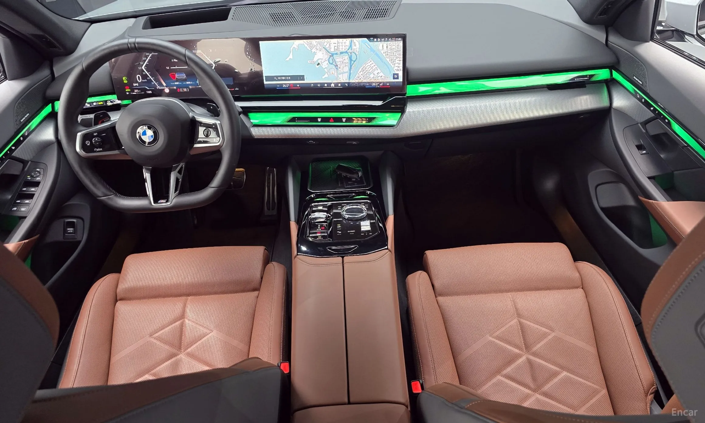 BMW 5 Series (G60) превью 7