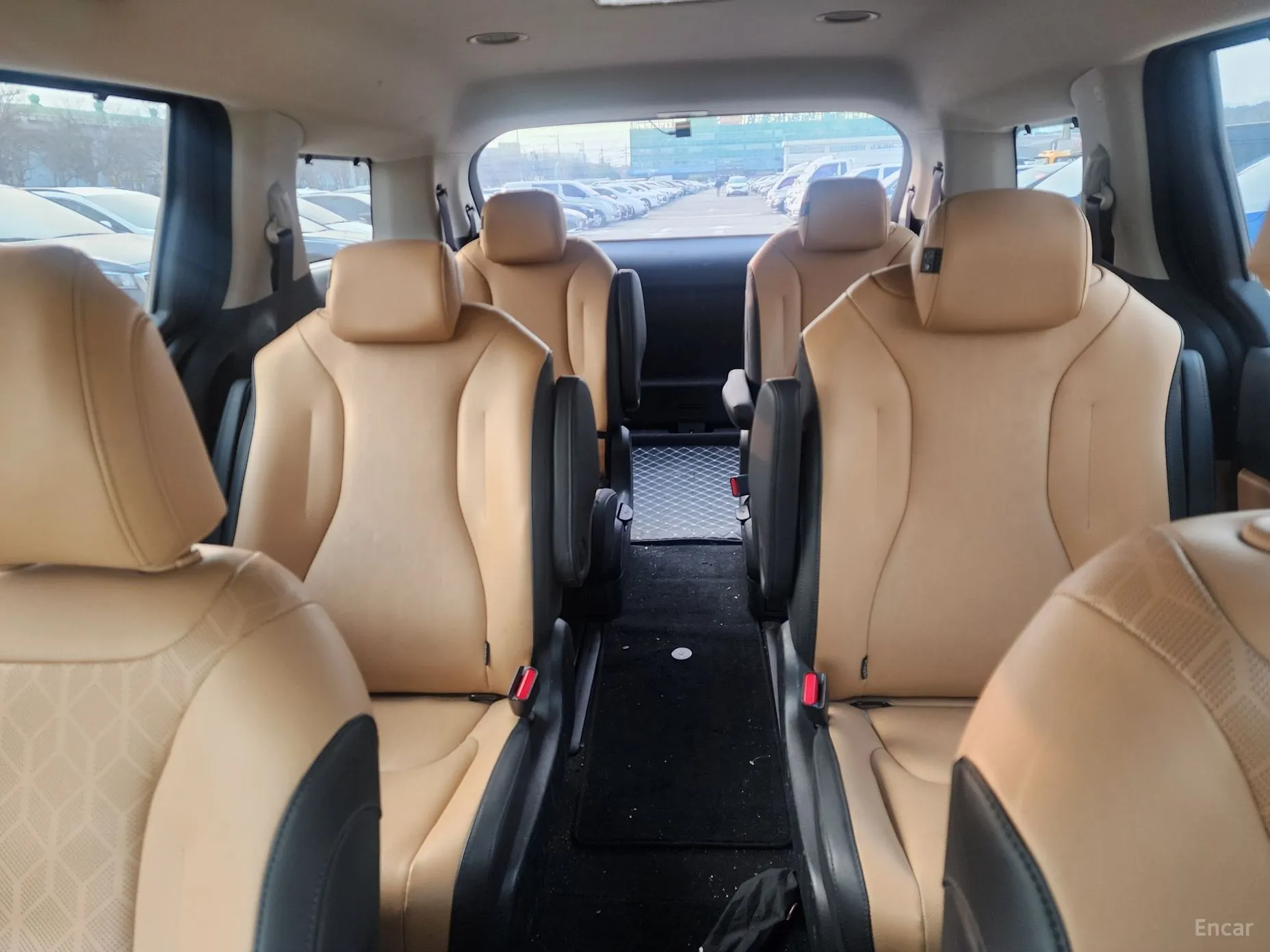 Kia Carnival Gen 4 превью 10