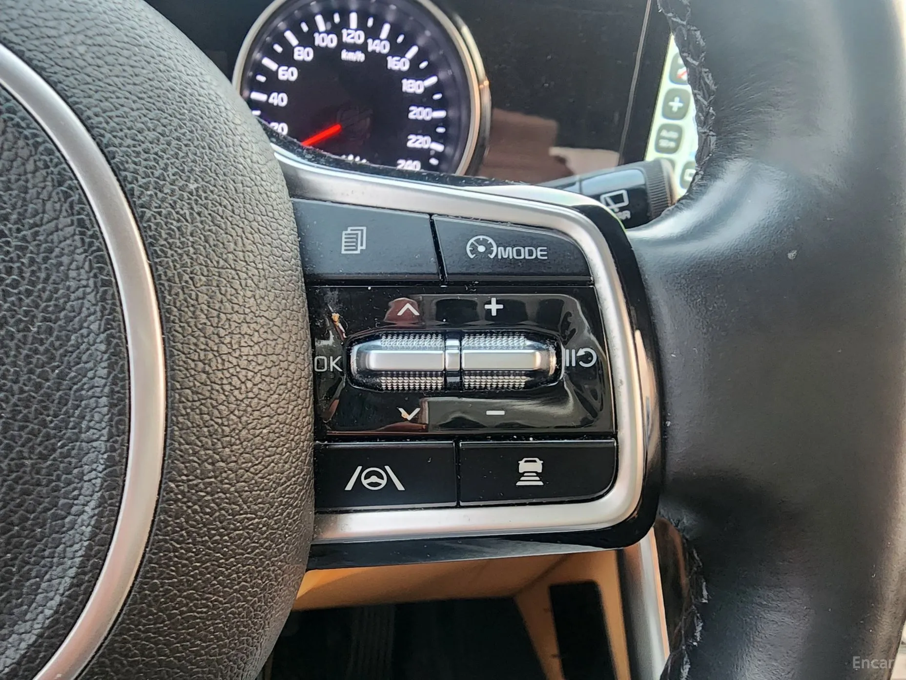 Kia Carnival Gen 4 превью 12
