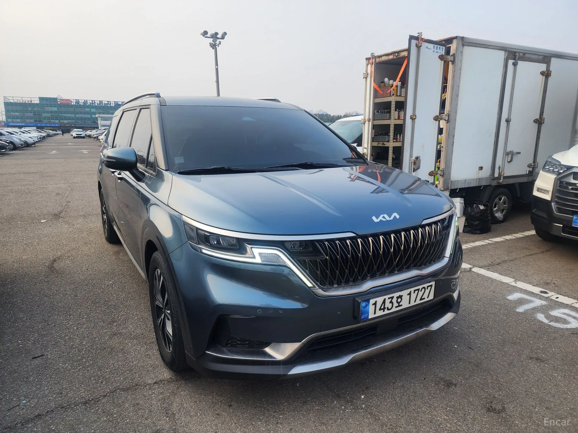 Kia Carnival Gen 4 превью 3