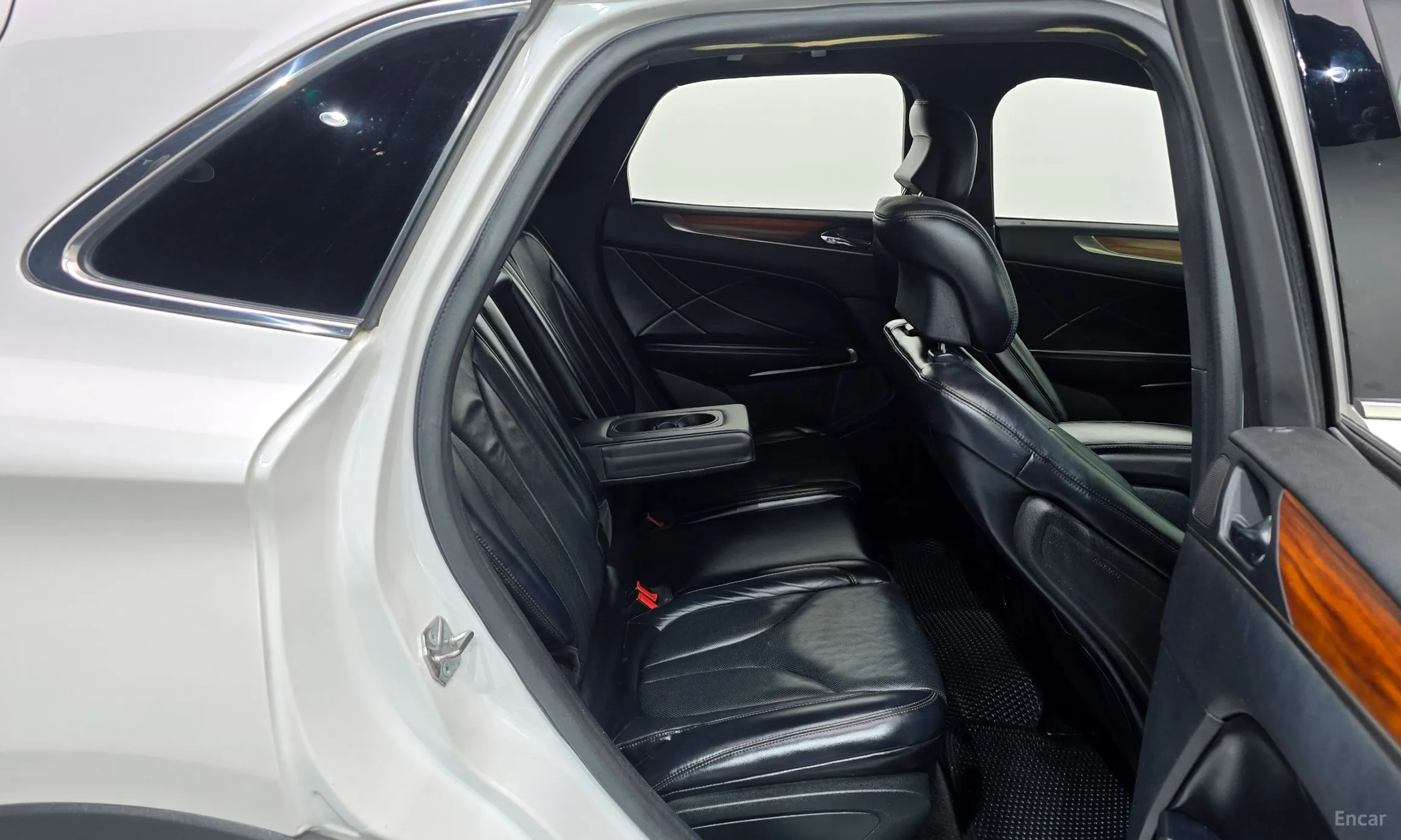 Lincoln MKC превью 12