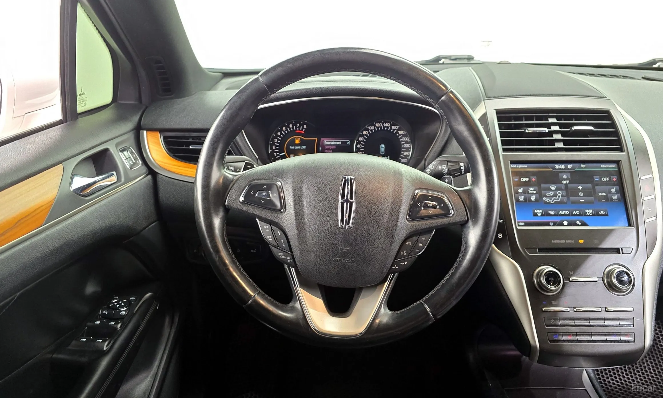 Lincoln MKC превью 13