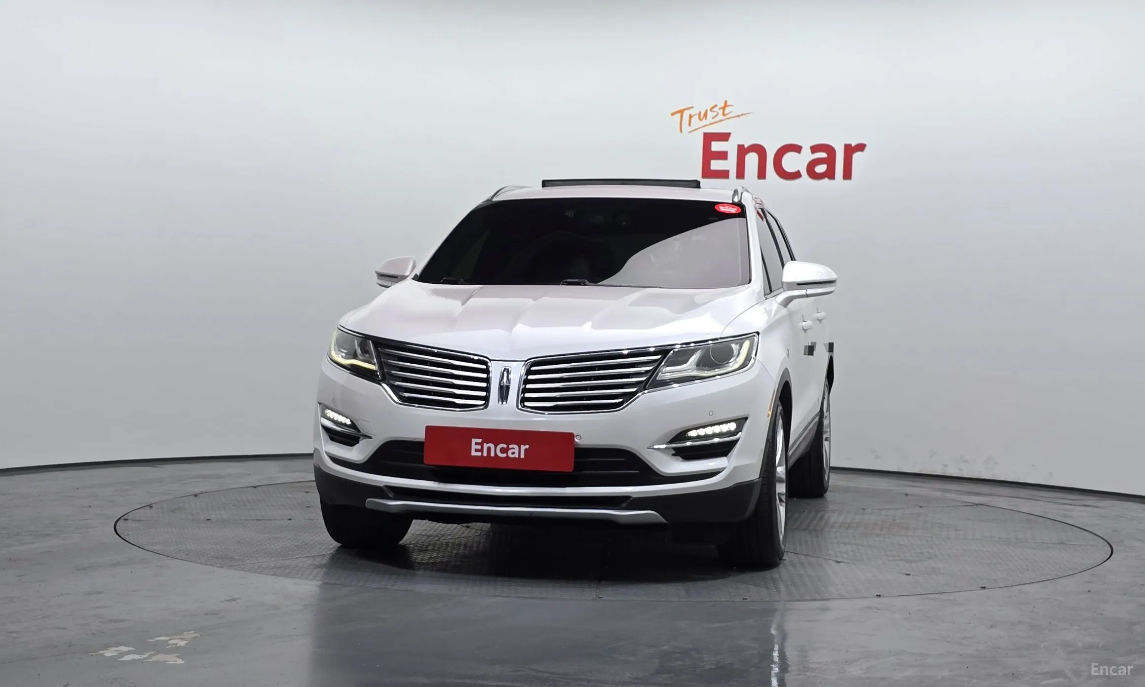 Lincoln MKC превью 3