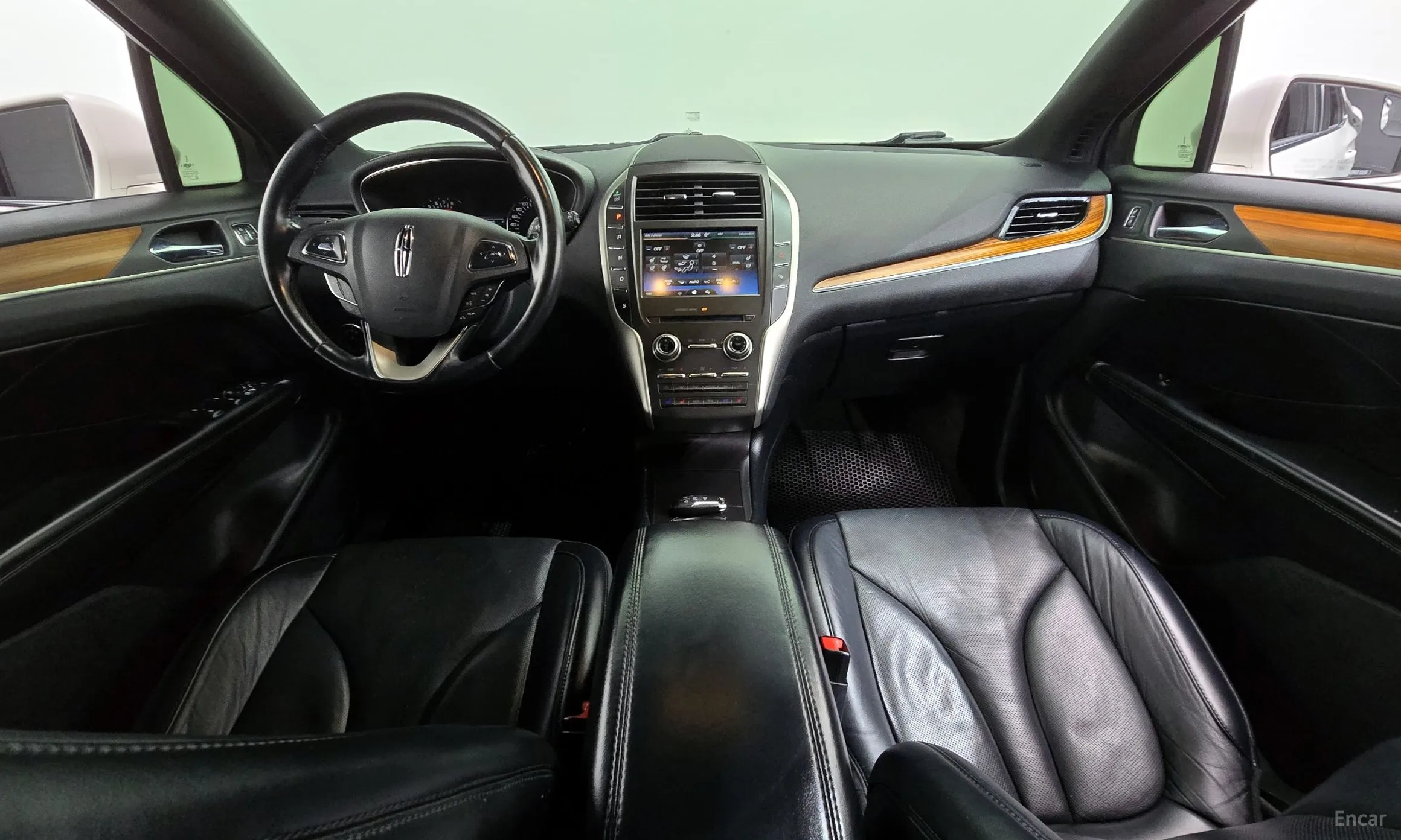 Lincoln MKC превью 7