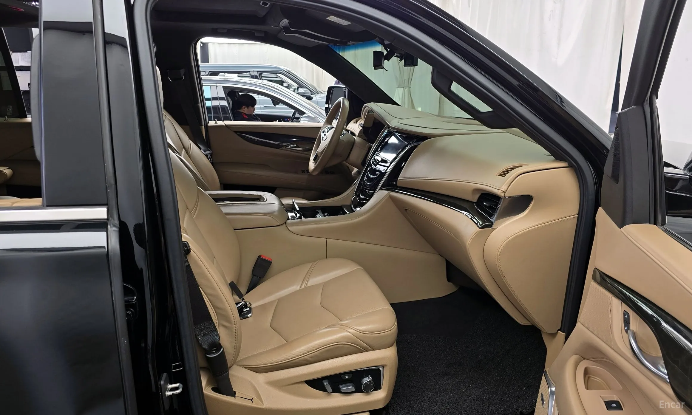 Cadillac Escalade превью 11