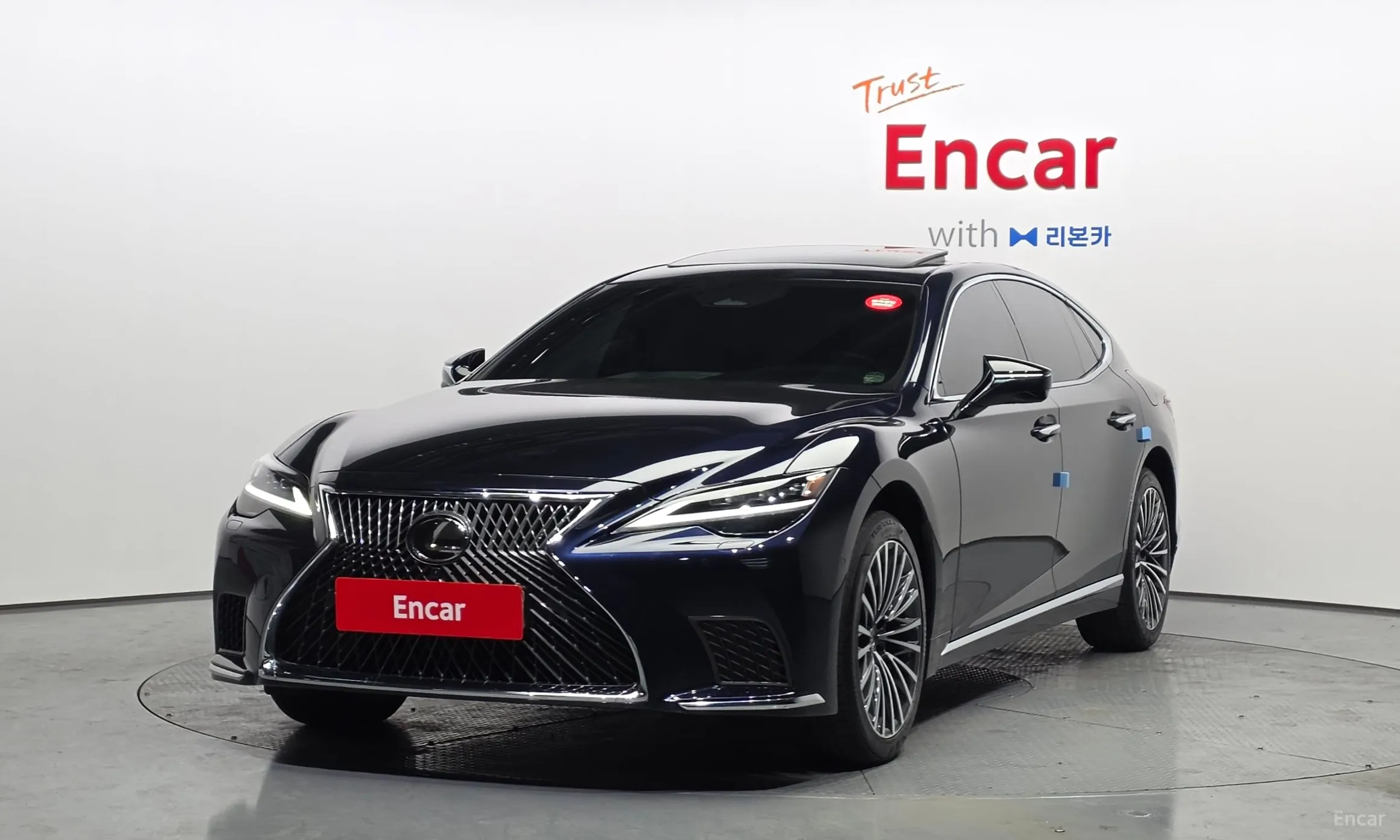 Lexus LS500h Gen 5