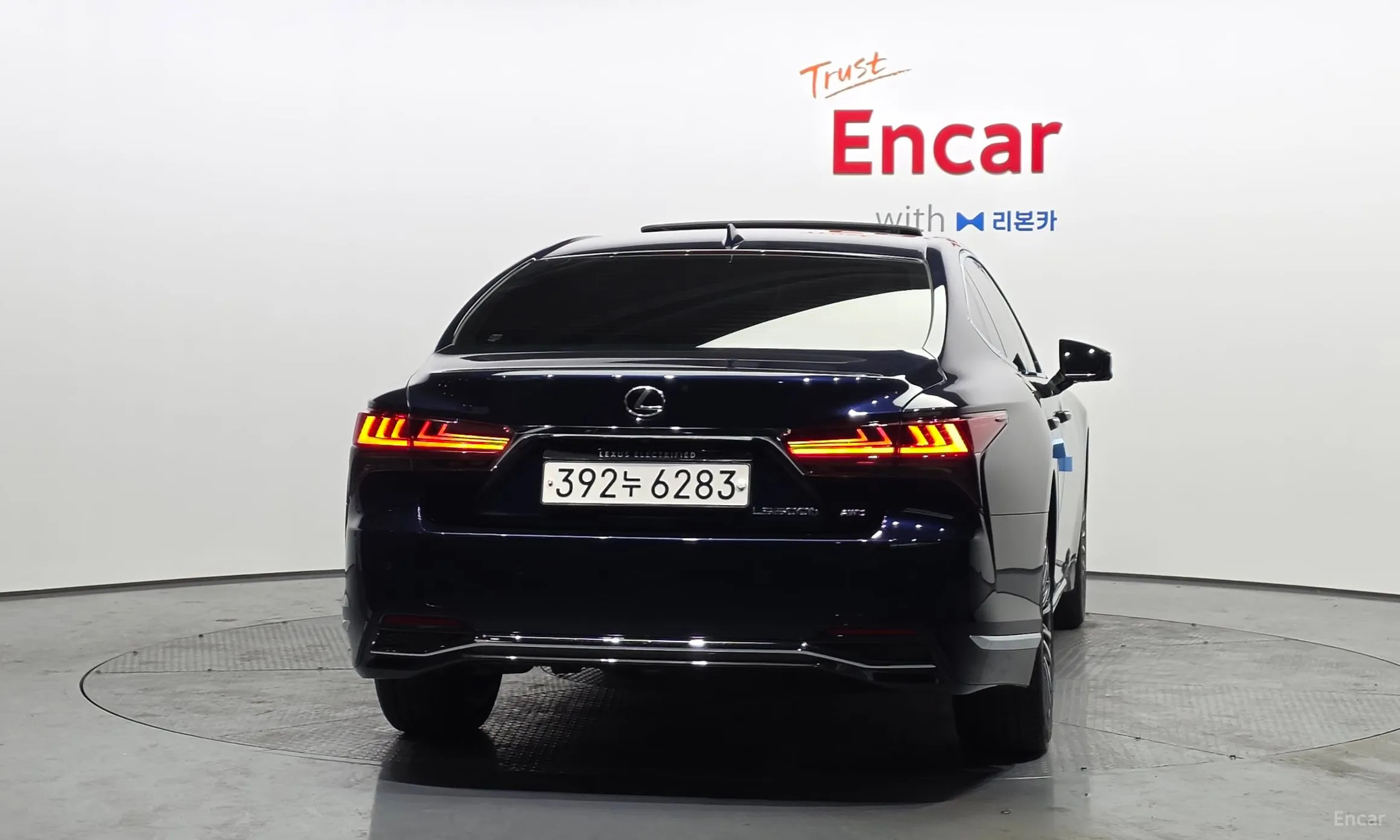 Lexus LS500h Gen 5 превью 4