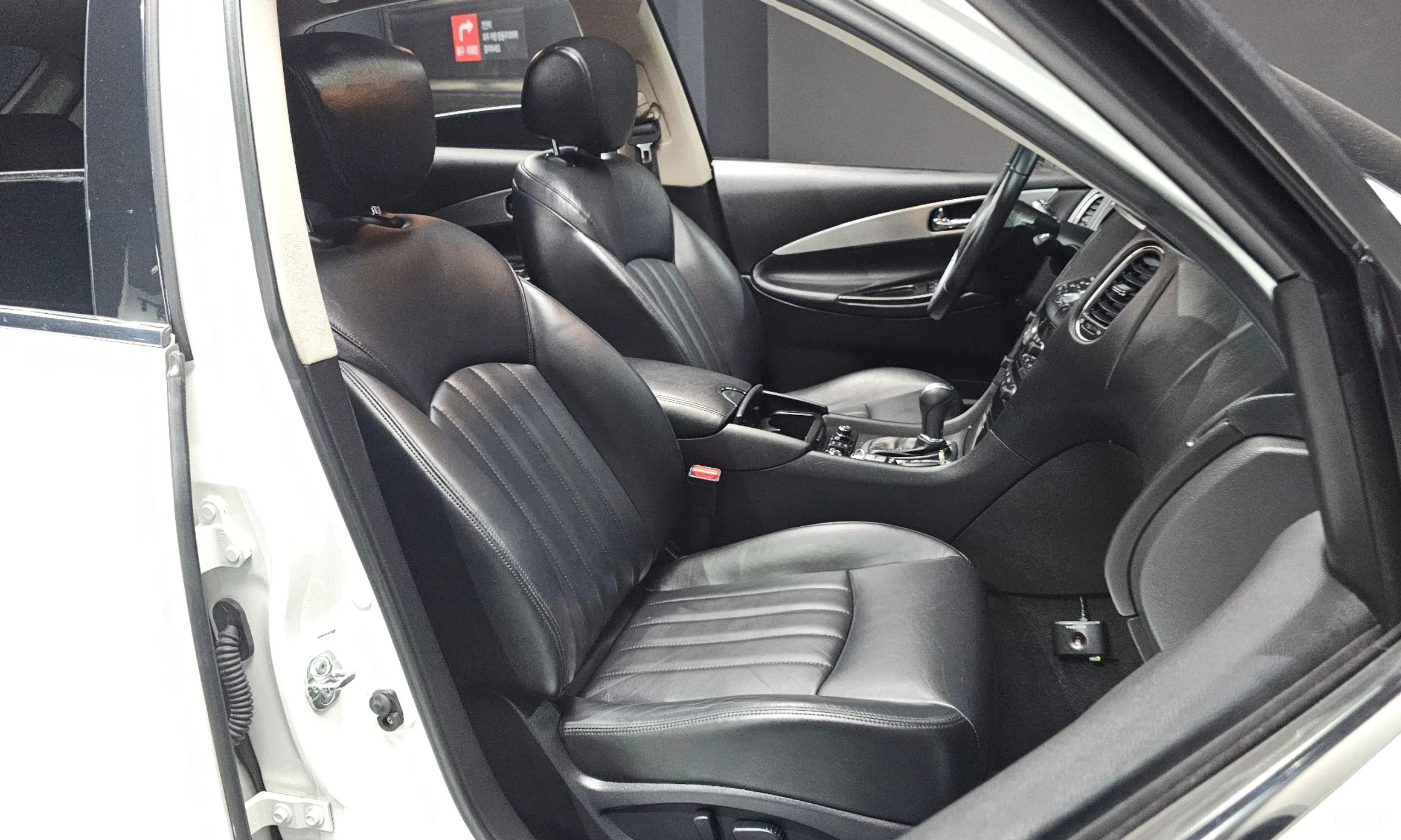 Infiniti QX50 превью 10
