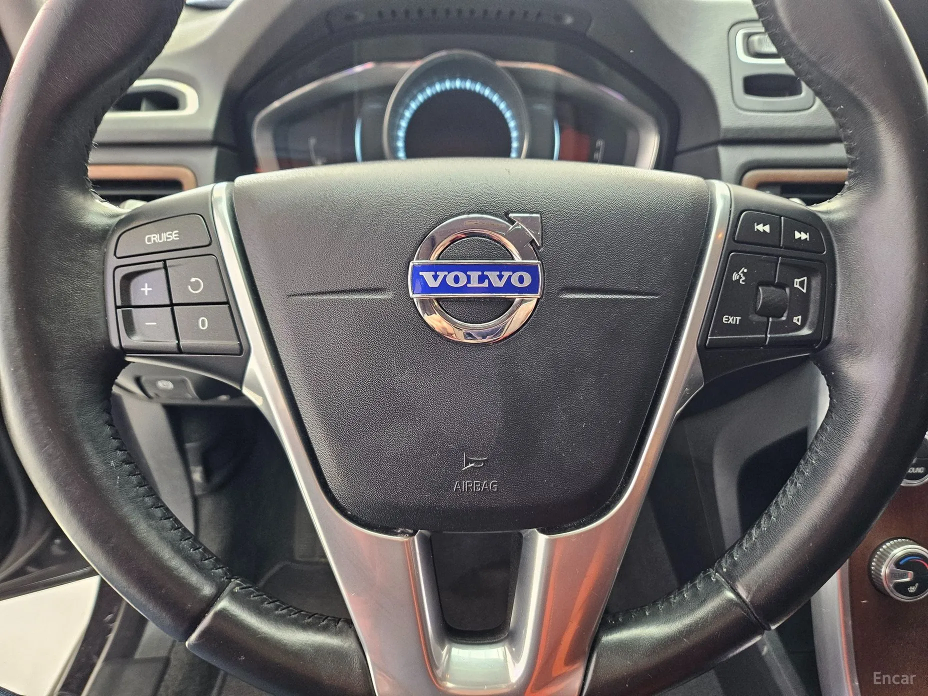 Volvo S80 превью 13