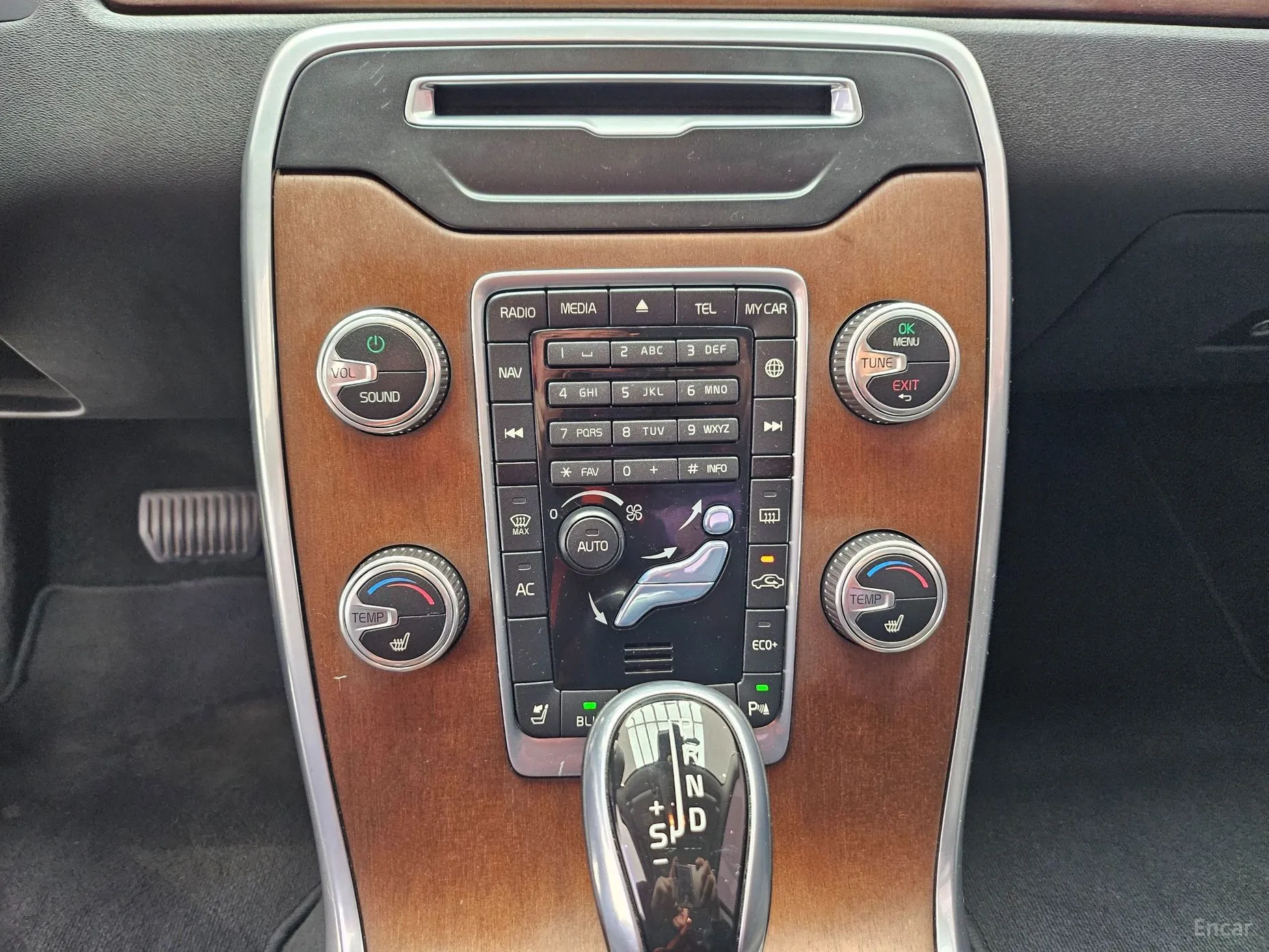 Volvo S80 превью 15