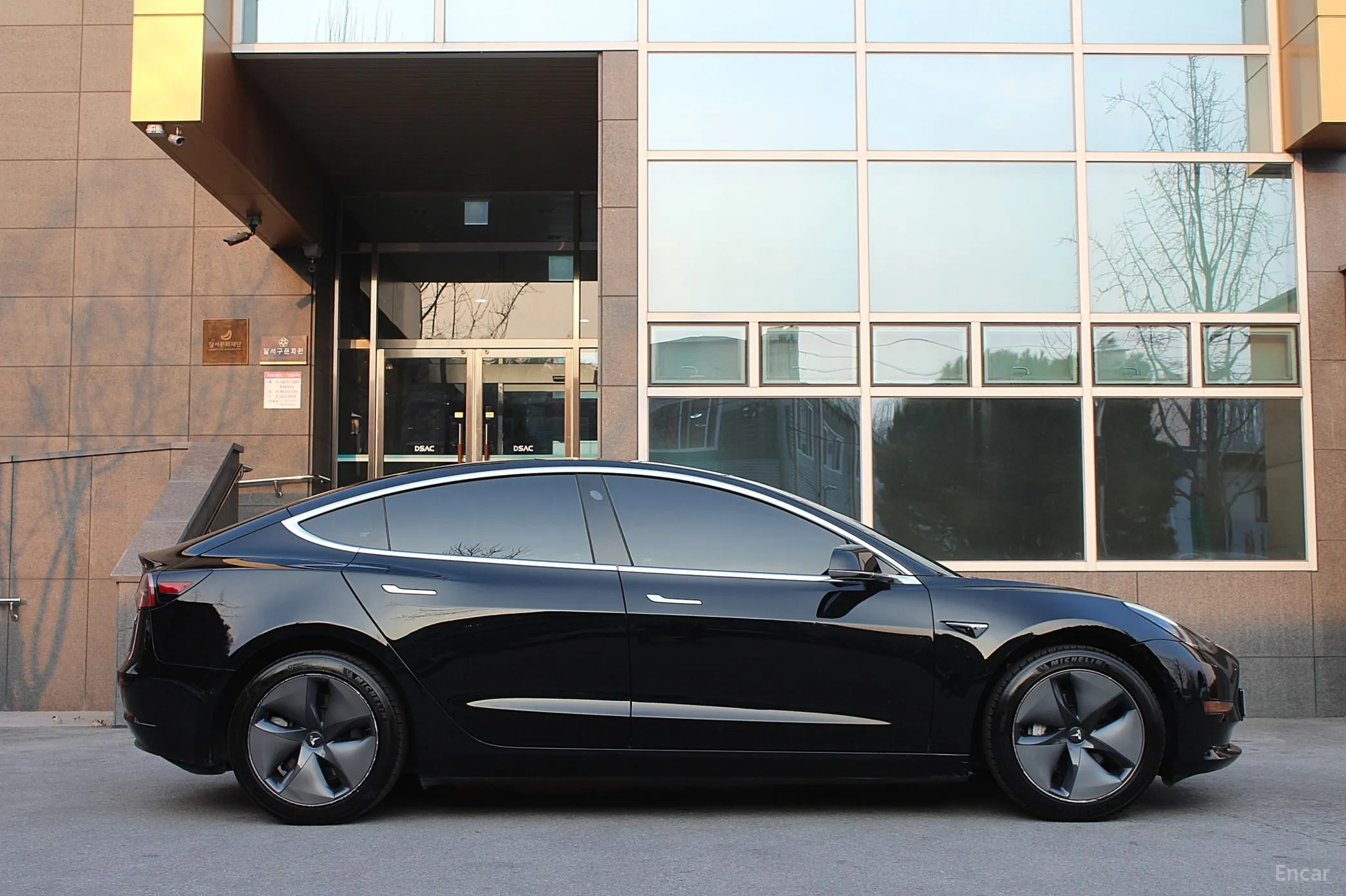 Tesla Model 3 превью 4