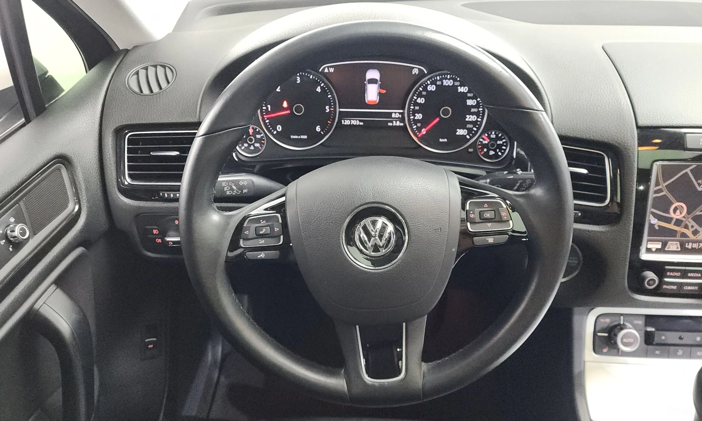 Volkswagen New Touareg превью 13