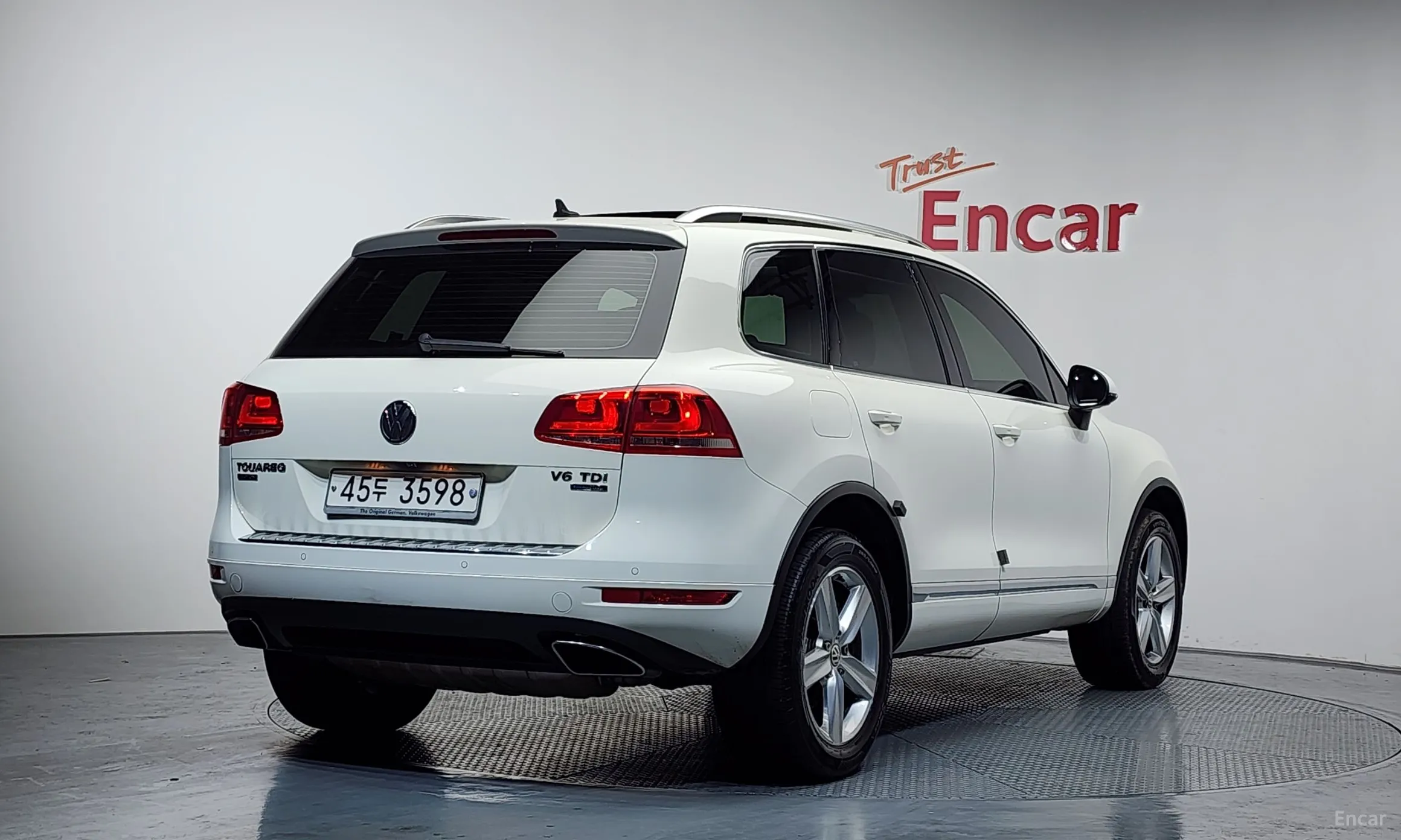 Volkswagen New Touareg превью 2