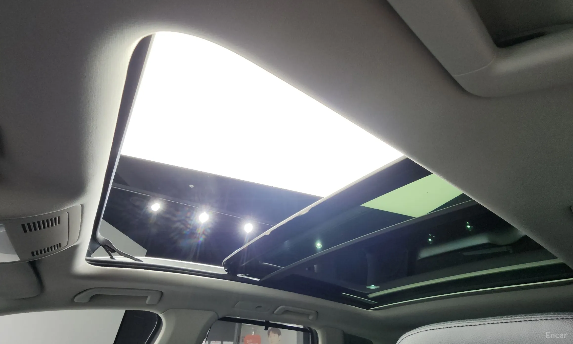 Volkswagen New Touareg превью 18
