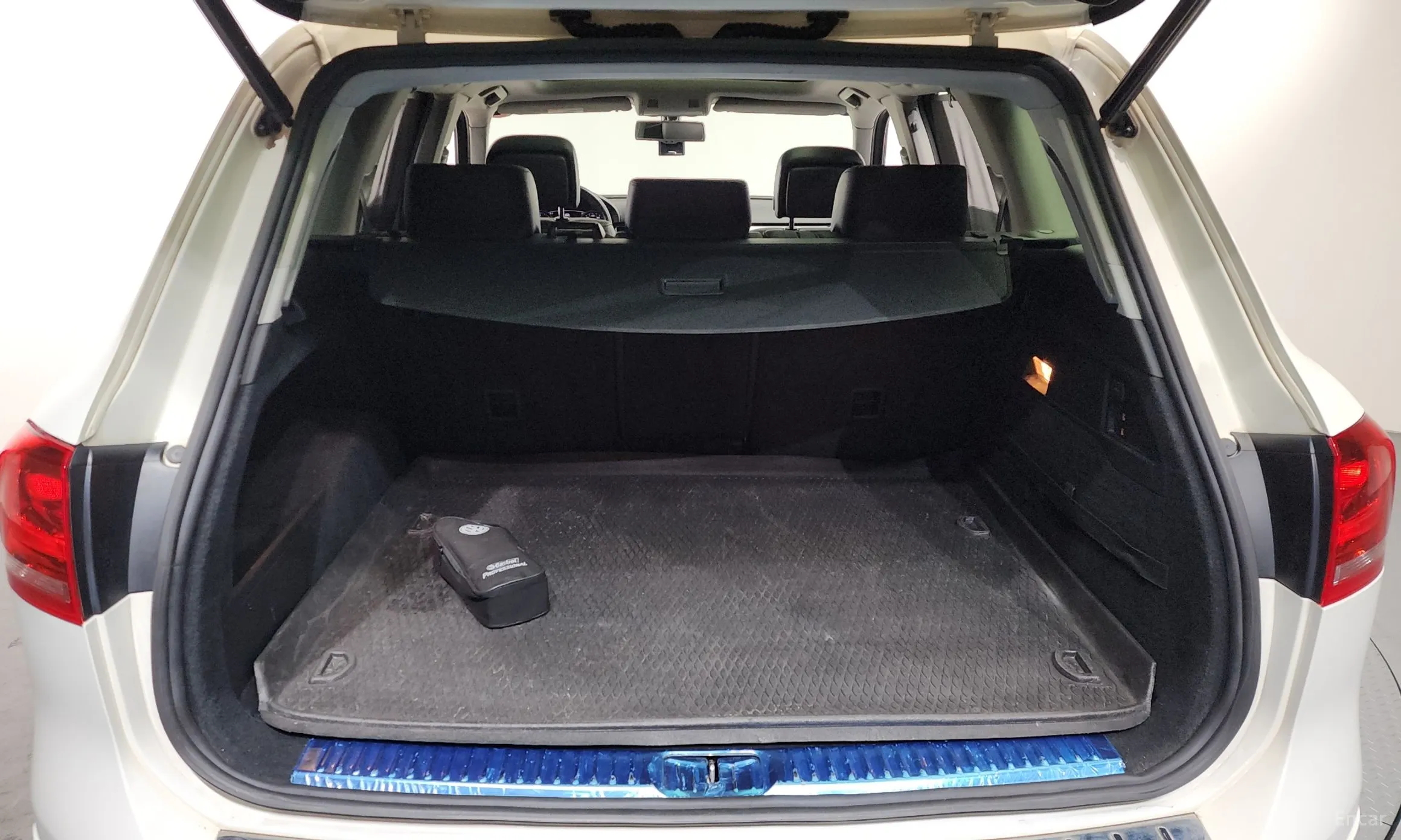 Volkswagen New Touareg превью 20