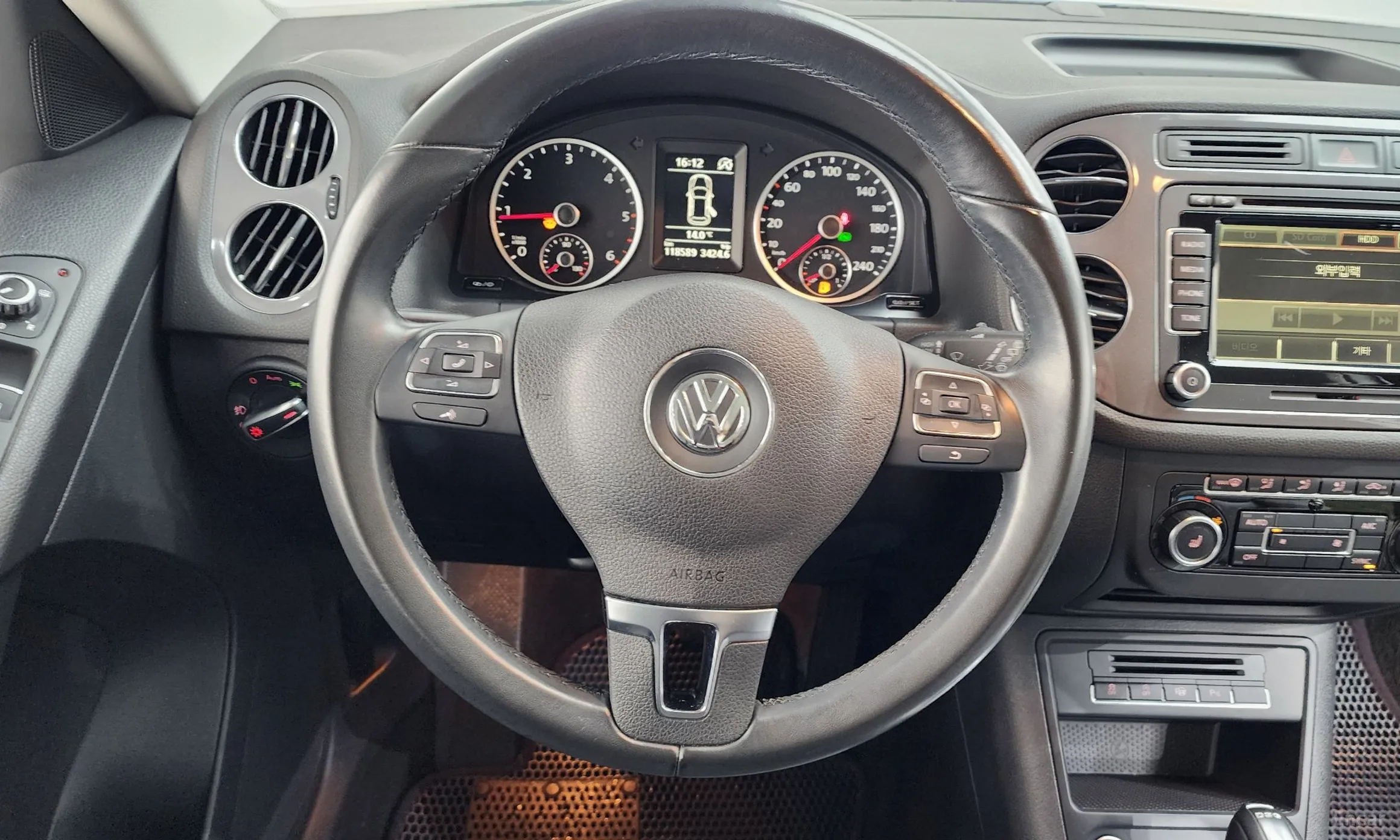Volkswagen New Tiguan превью 13