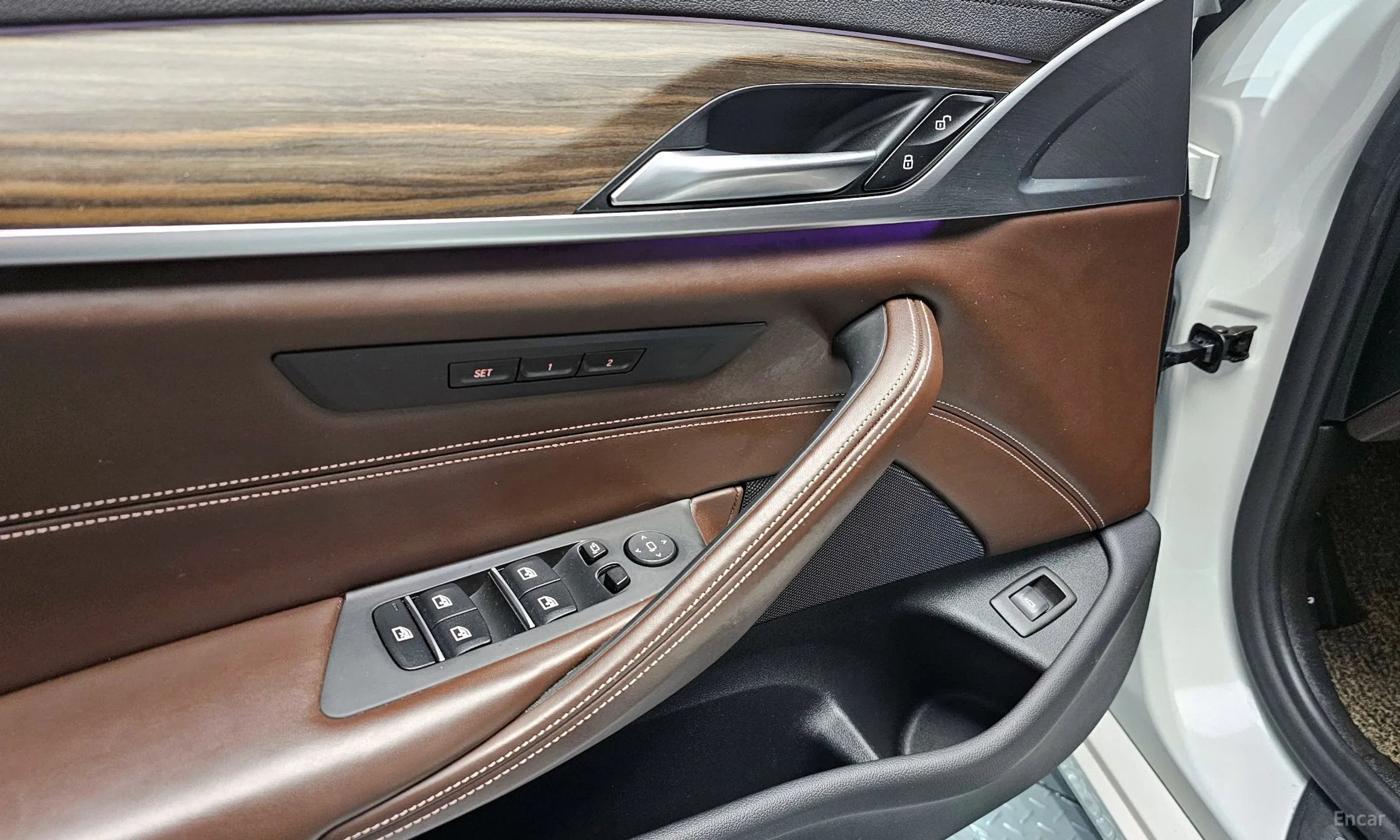 BMW 5 Series (G30) превью 16