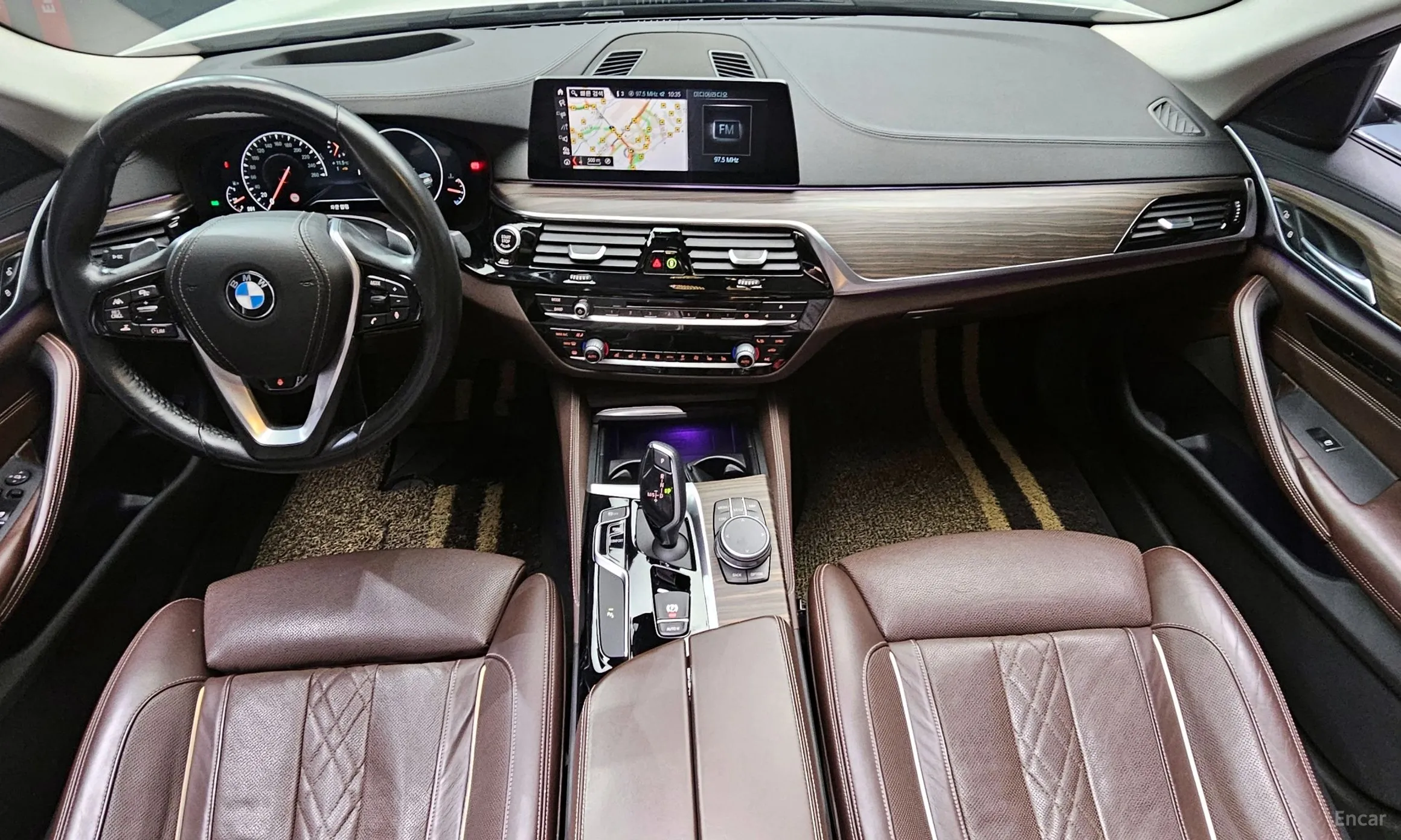 BMW 5 Series (G30) превью 7