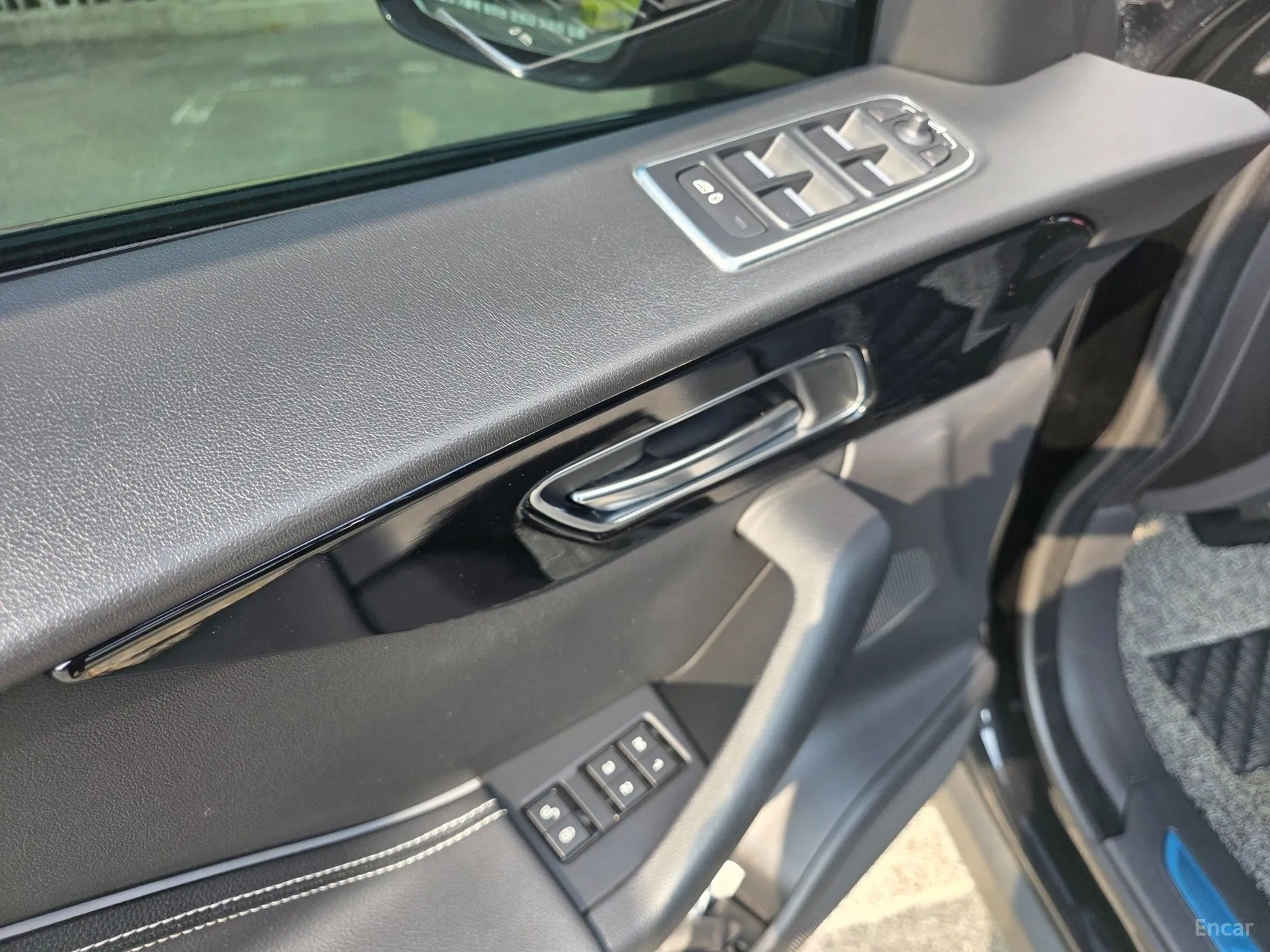 Jaguar F-PACE превью 5