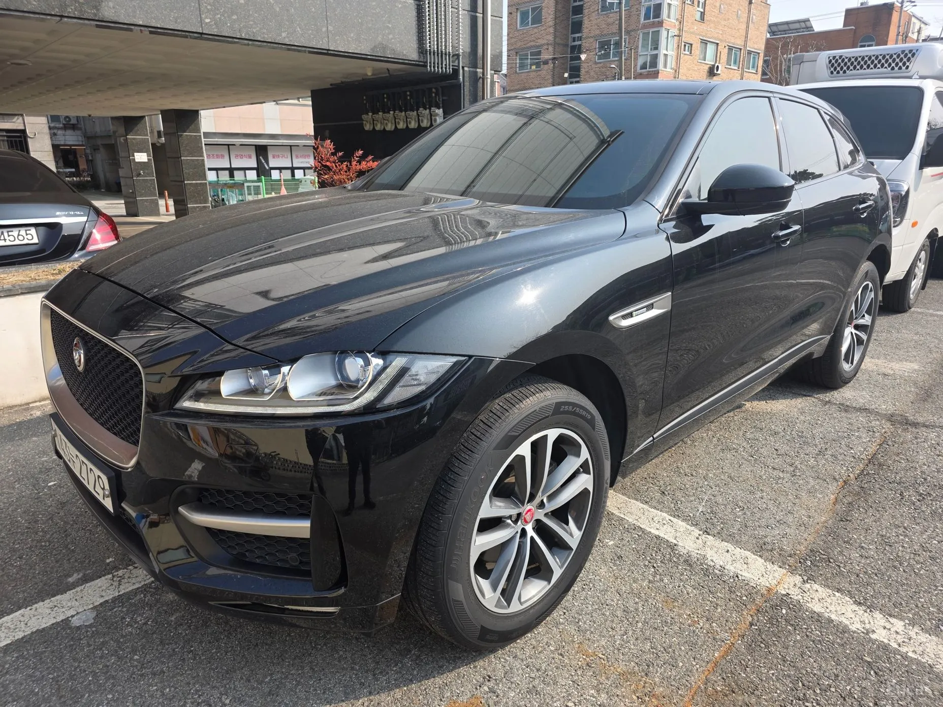 Jaguar F-PACE превью 8