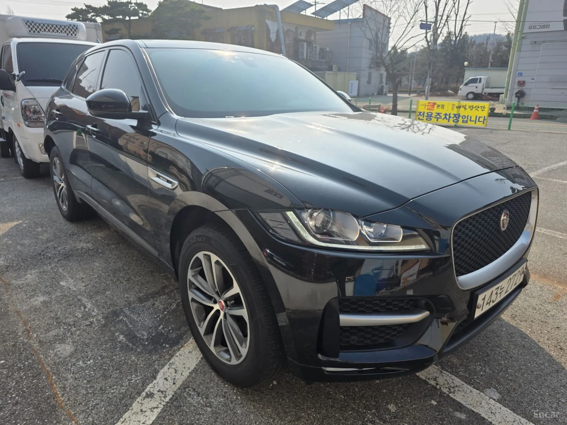 Jaguar F-PACE превью 9