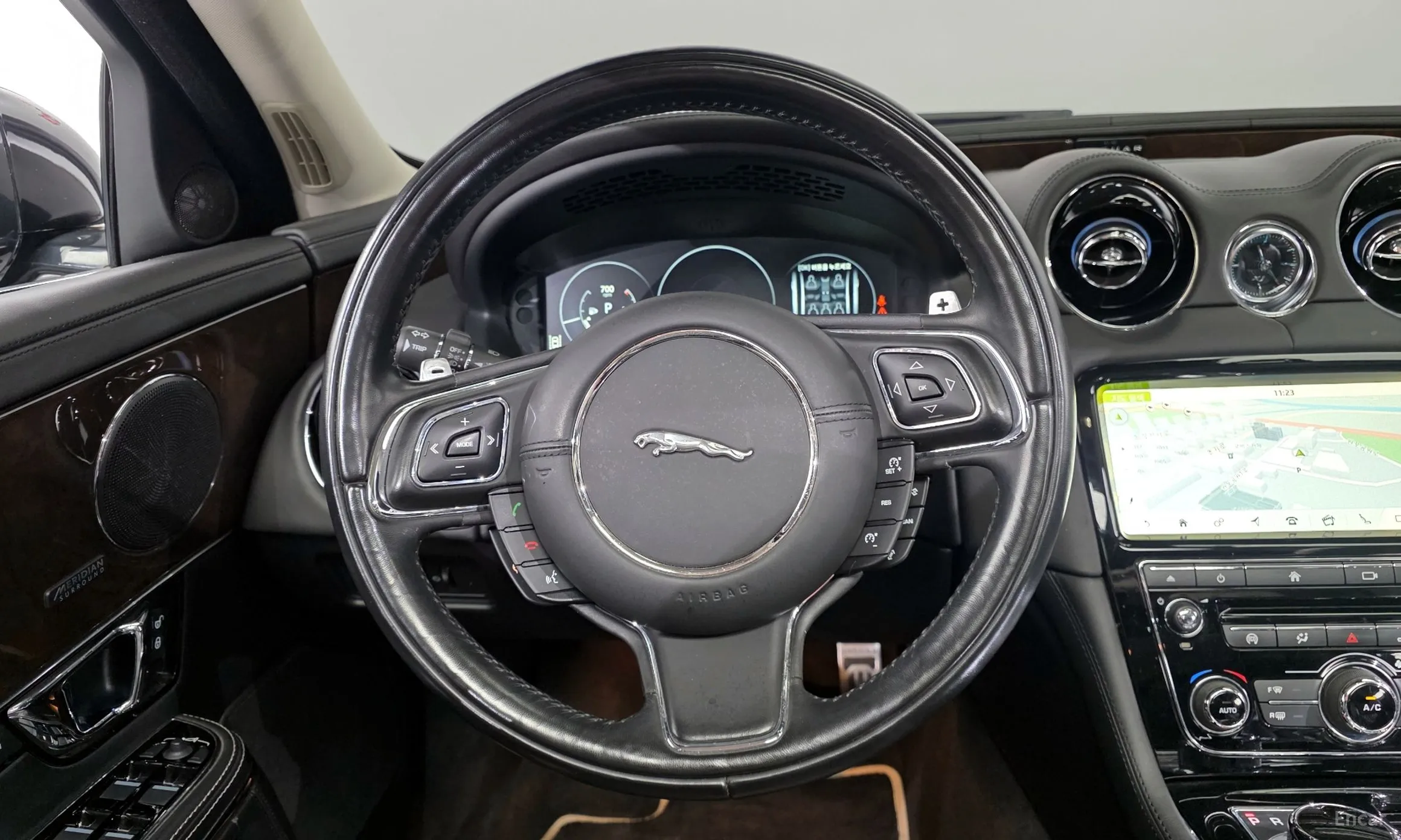 Jaguar All New XJ превью 13
