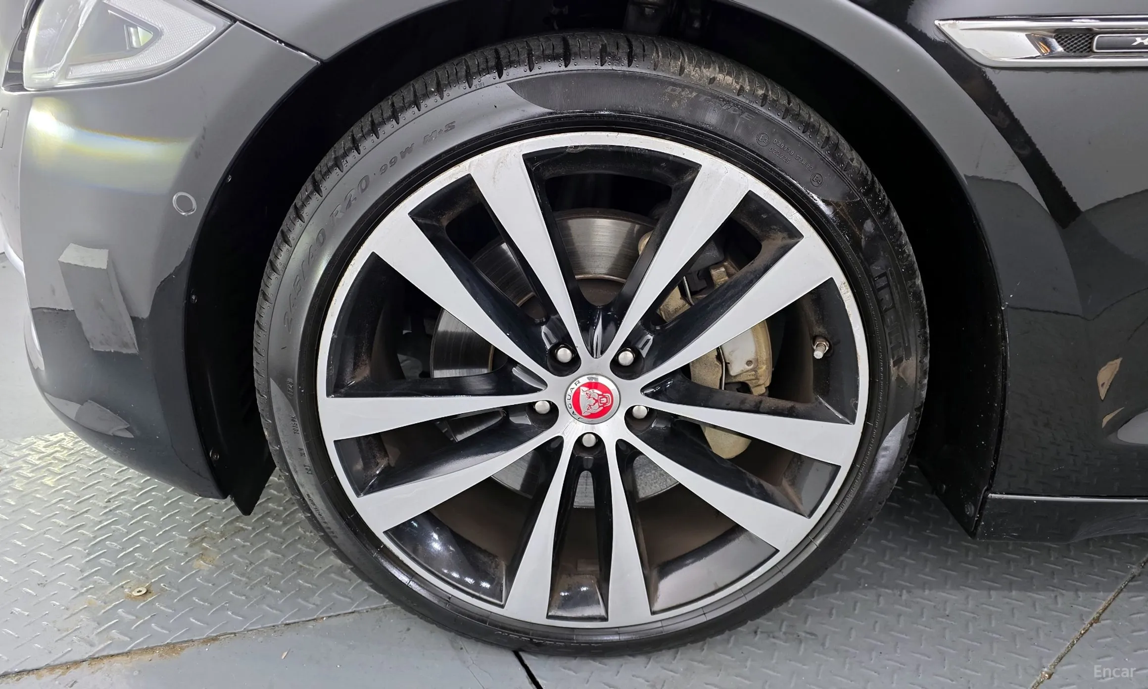 Jaguar All New XJ превью 5