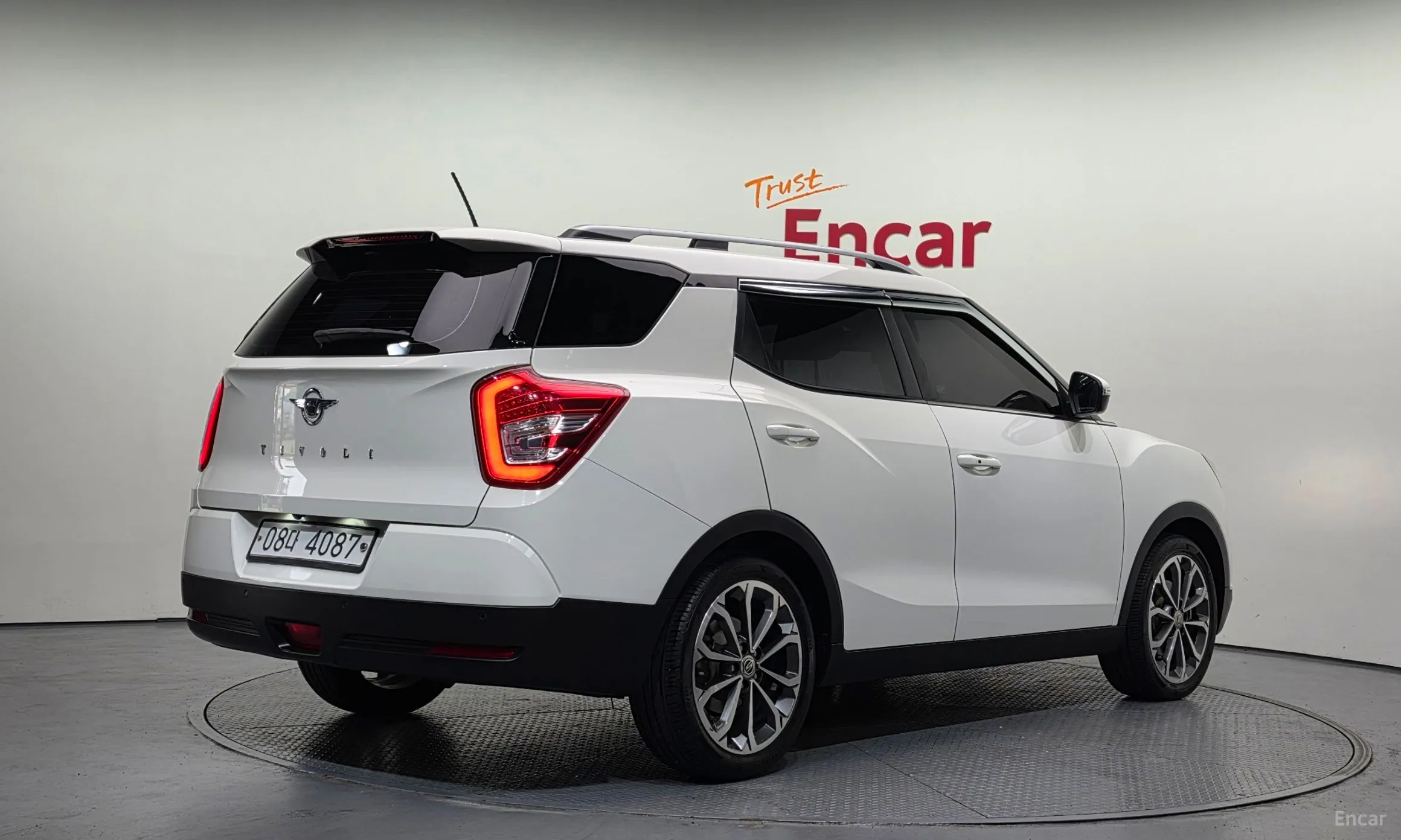 KG Mobility (SsangYong) Tivoli Air превью 2